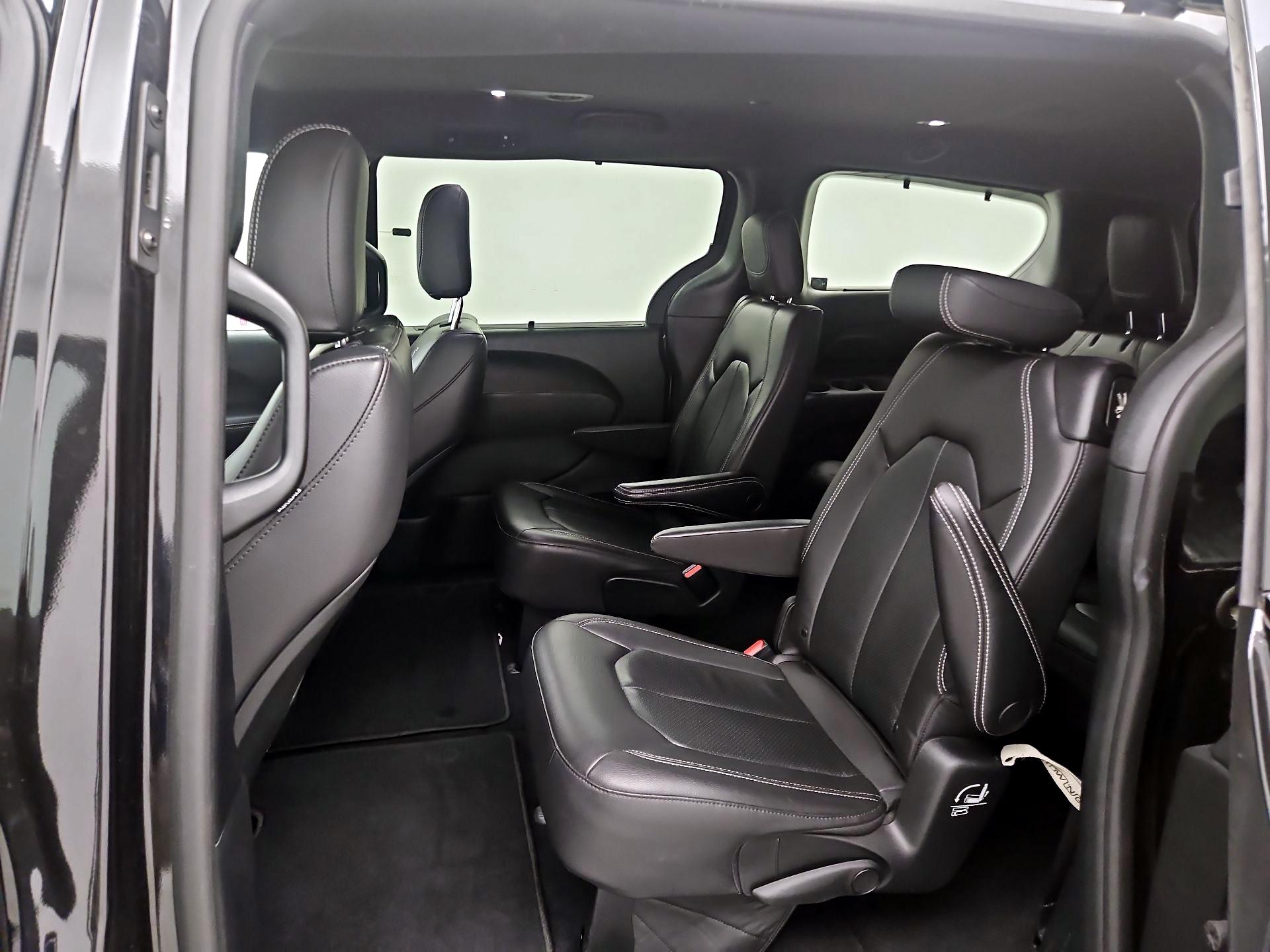 Thumbnail: 2021 Chrysler Pacifica - 20