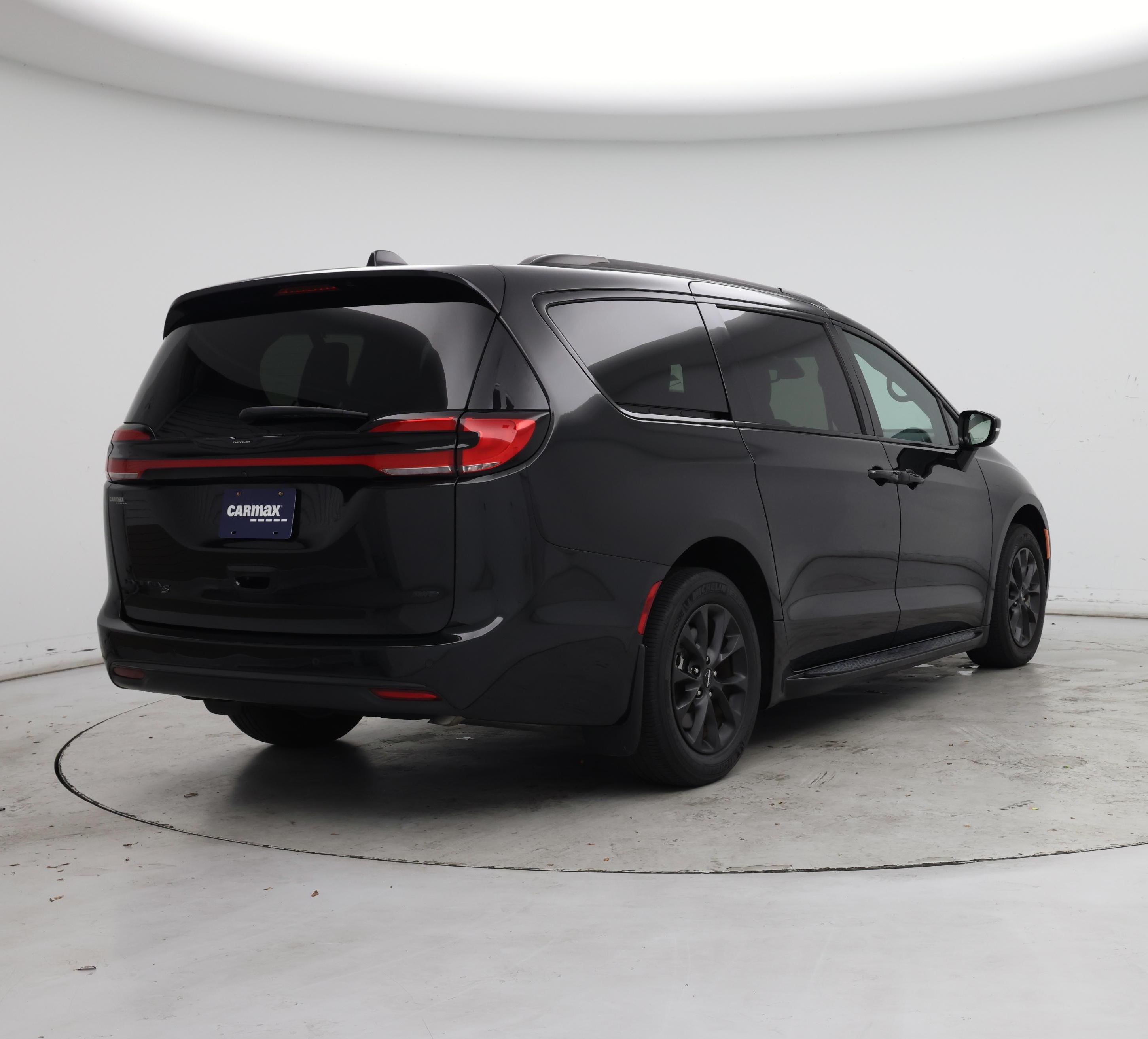 Thumbnail: 2021 Chrysler Pacifica - 8