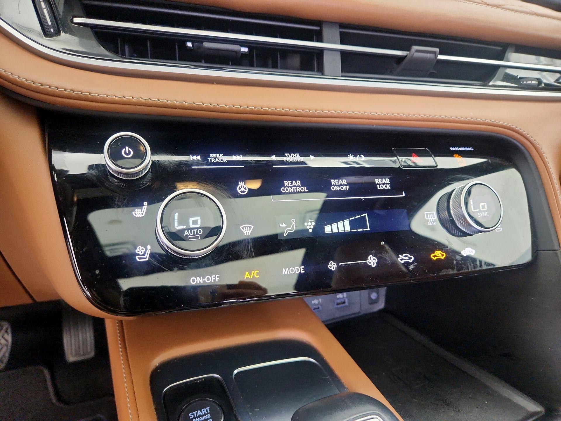 Thumbnail: 2022 INFINITI QX60 - 16