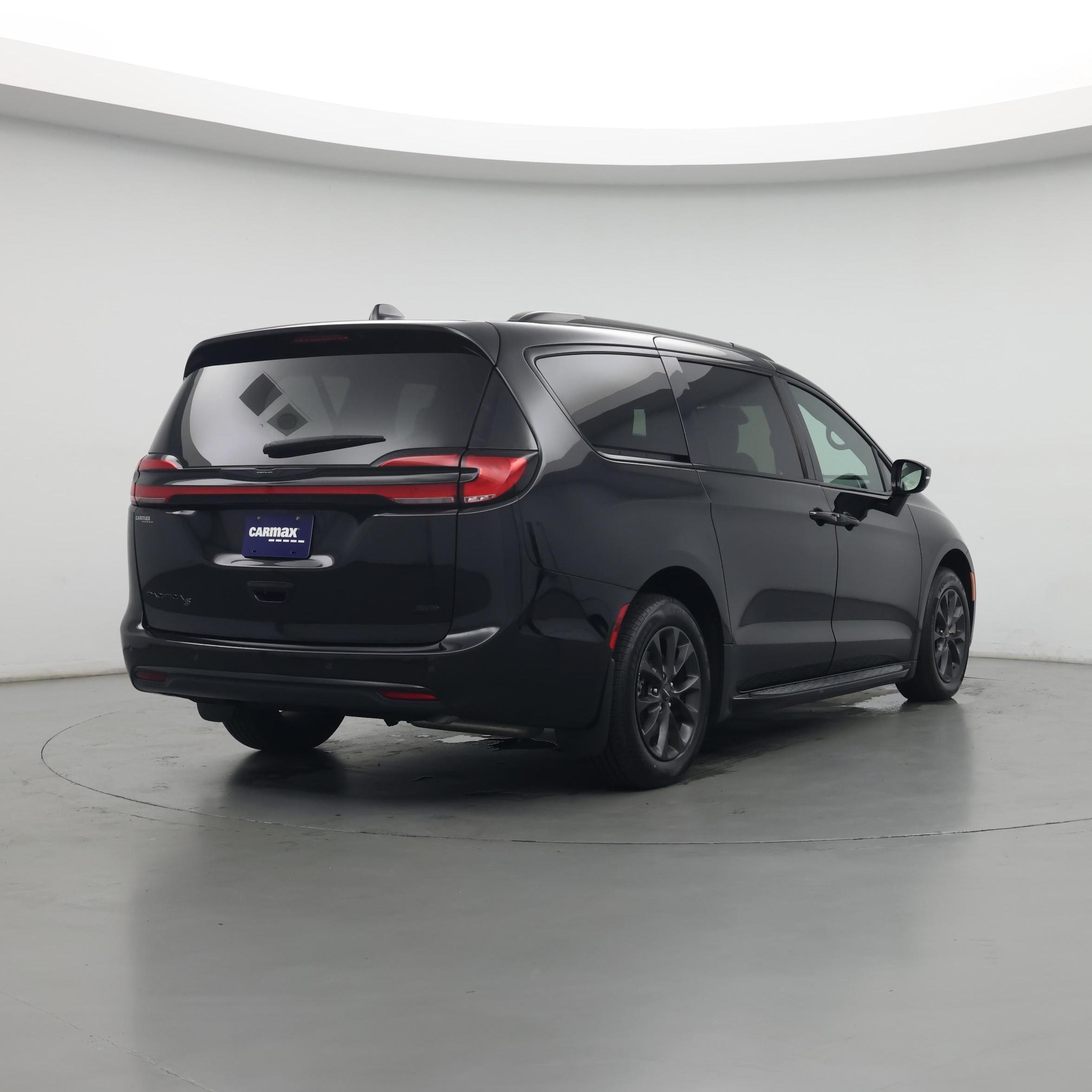 Thumbnail: 2021 Chrysler Pacifica - 8