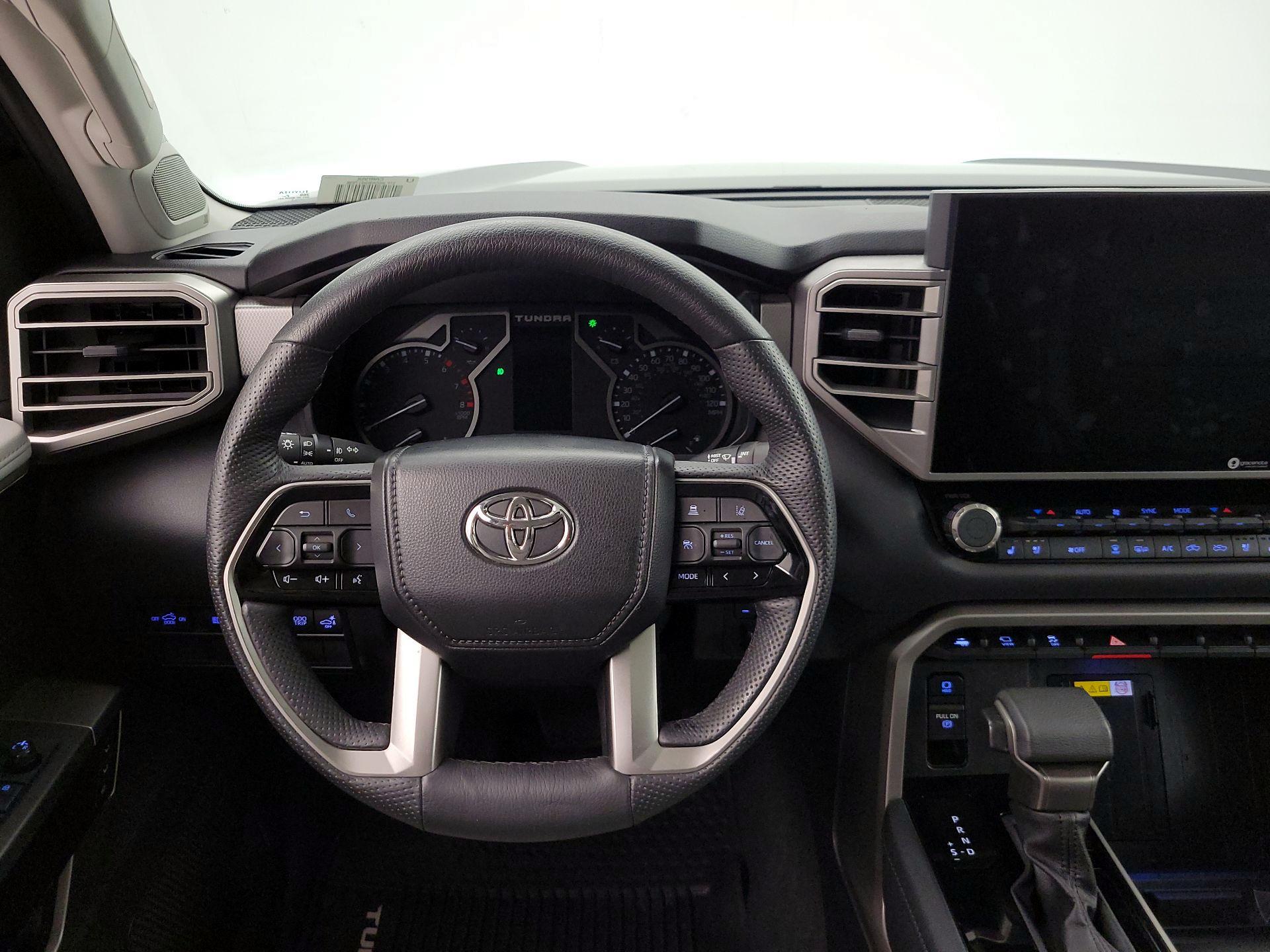 Thumbnail: 2022 Toyota Tundra - 10