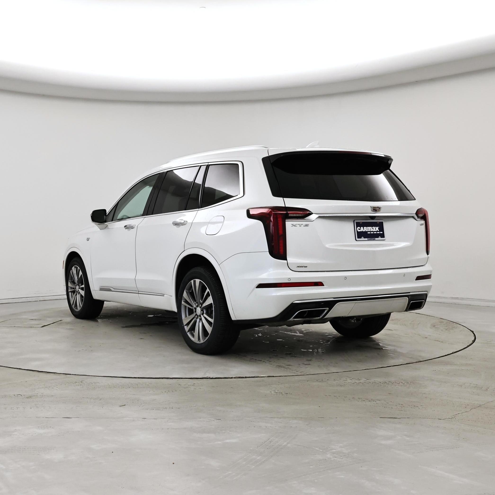 Thumbnail: 2022 Cadillac XT6 - 2