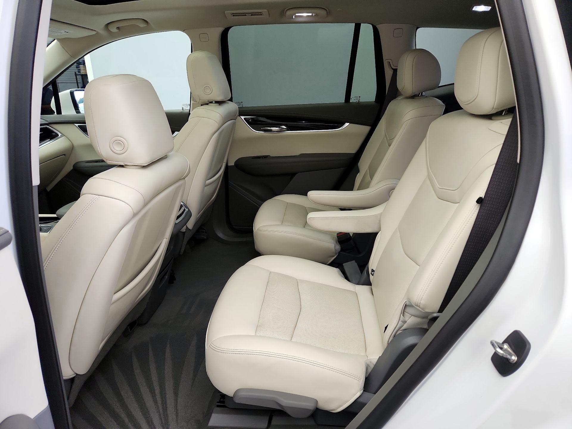 Thumbnail: 2022 Cadillac XT6 - 20