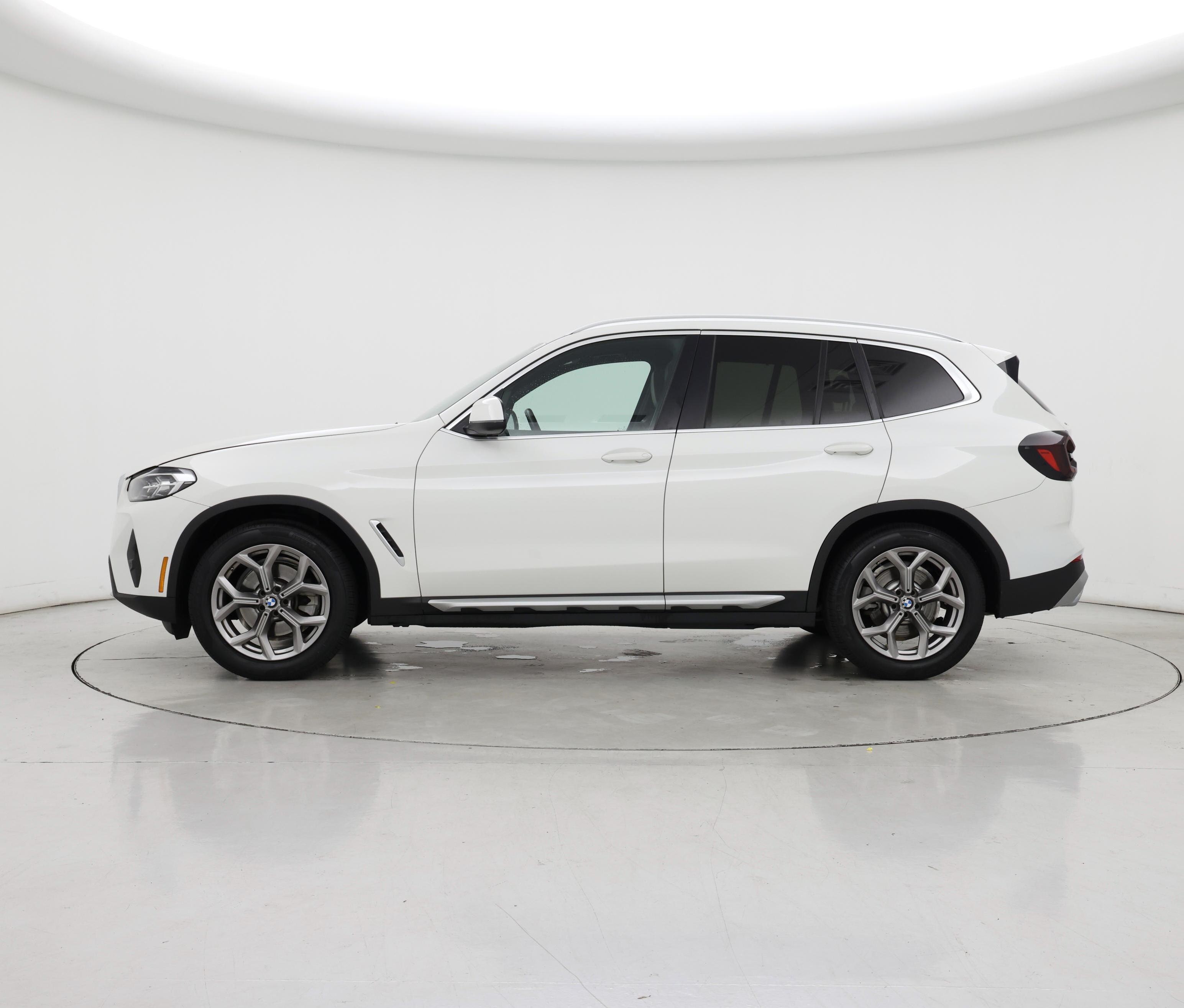 Thumbnail: 2022 BMW X3 - 3