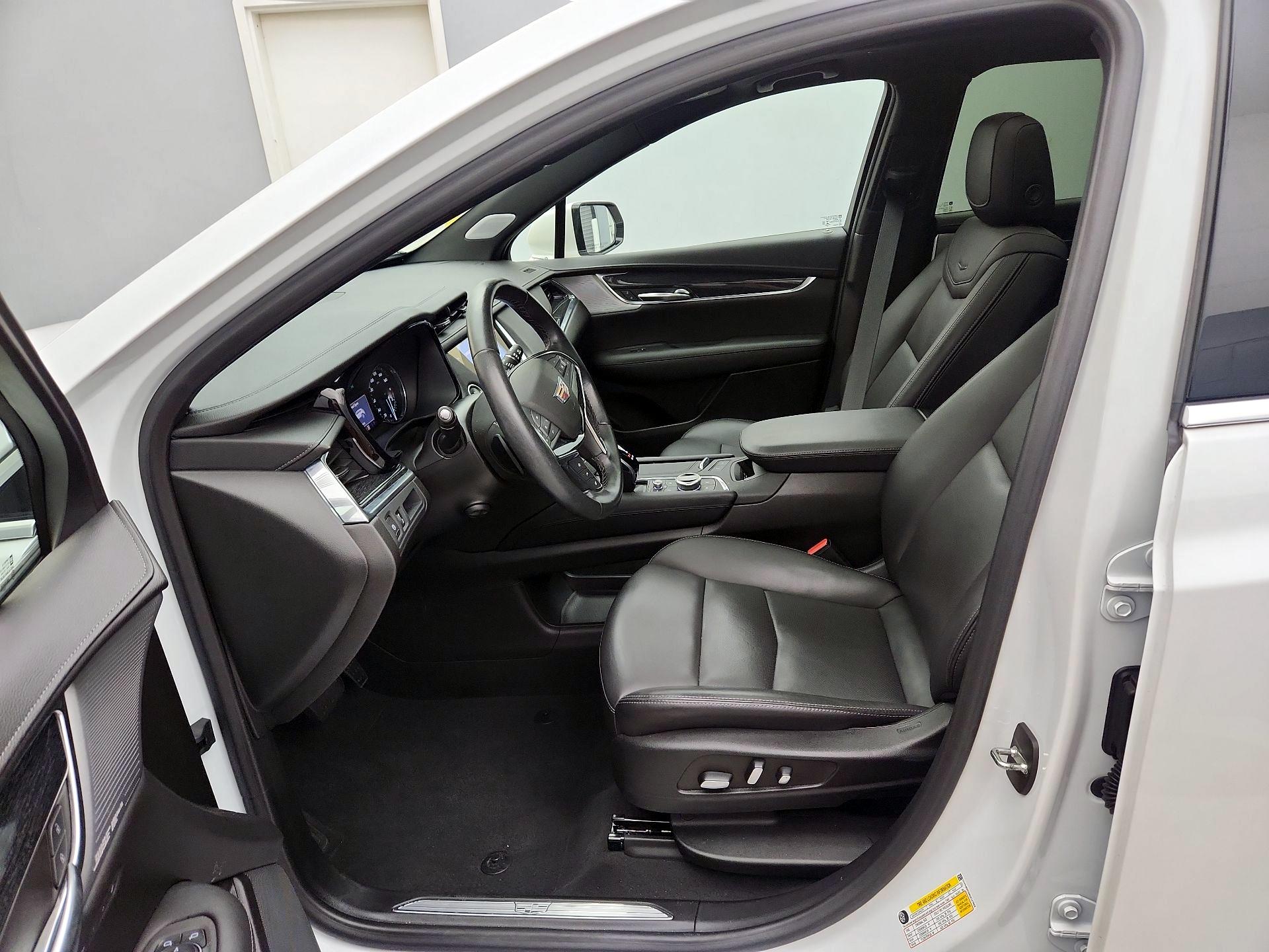 Thumbnail: 2022 Cadillac XT5 - 11