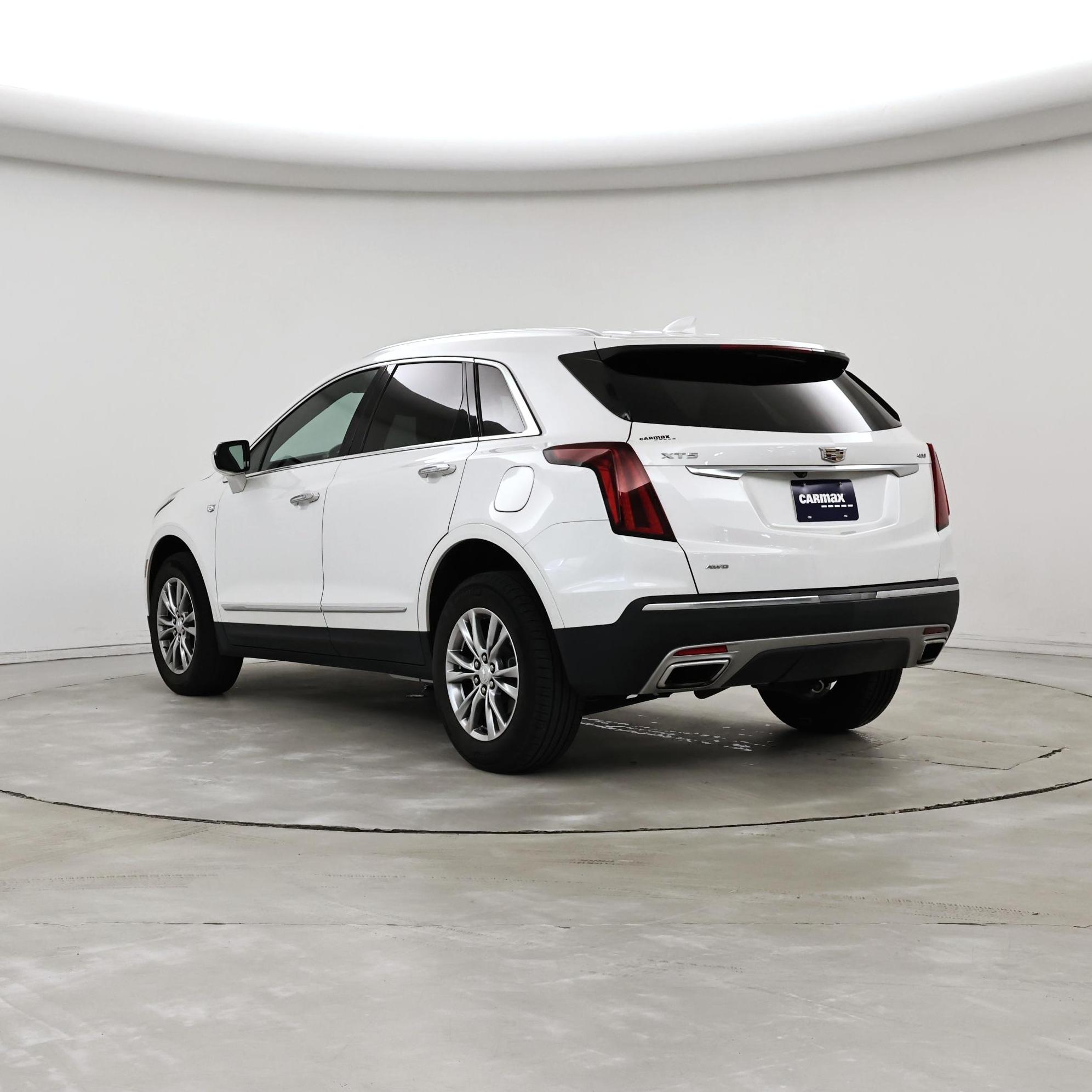 Thumbnail: 2022 Cadillac XT5 - 2