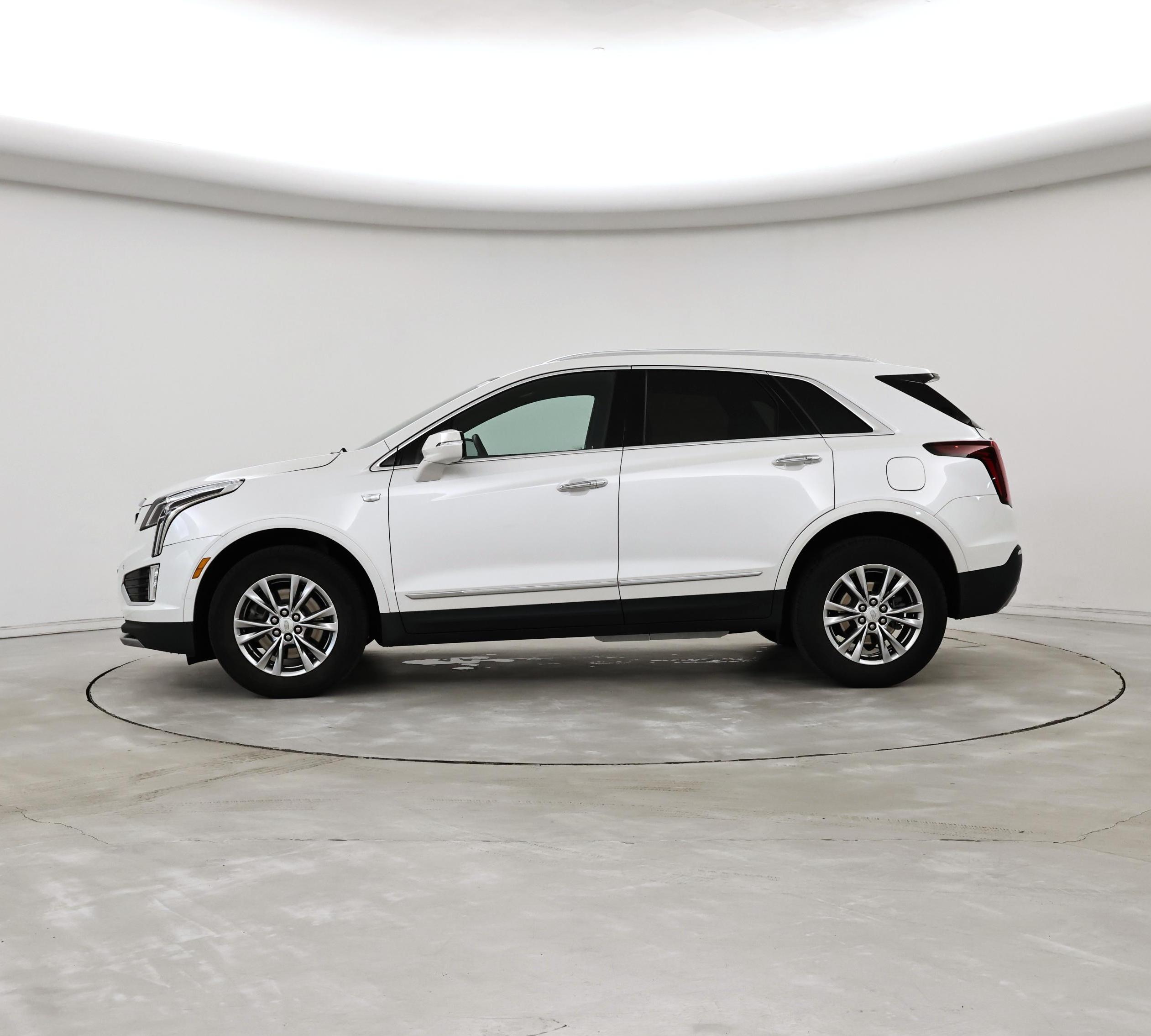 Thumbnail: 2022 Cadillac XT5 - 3