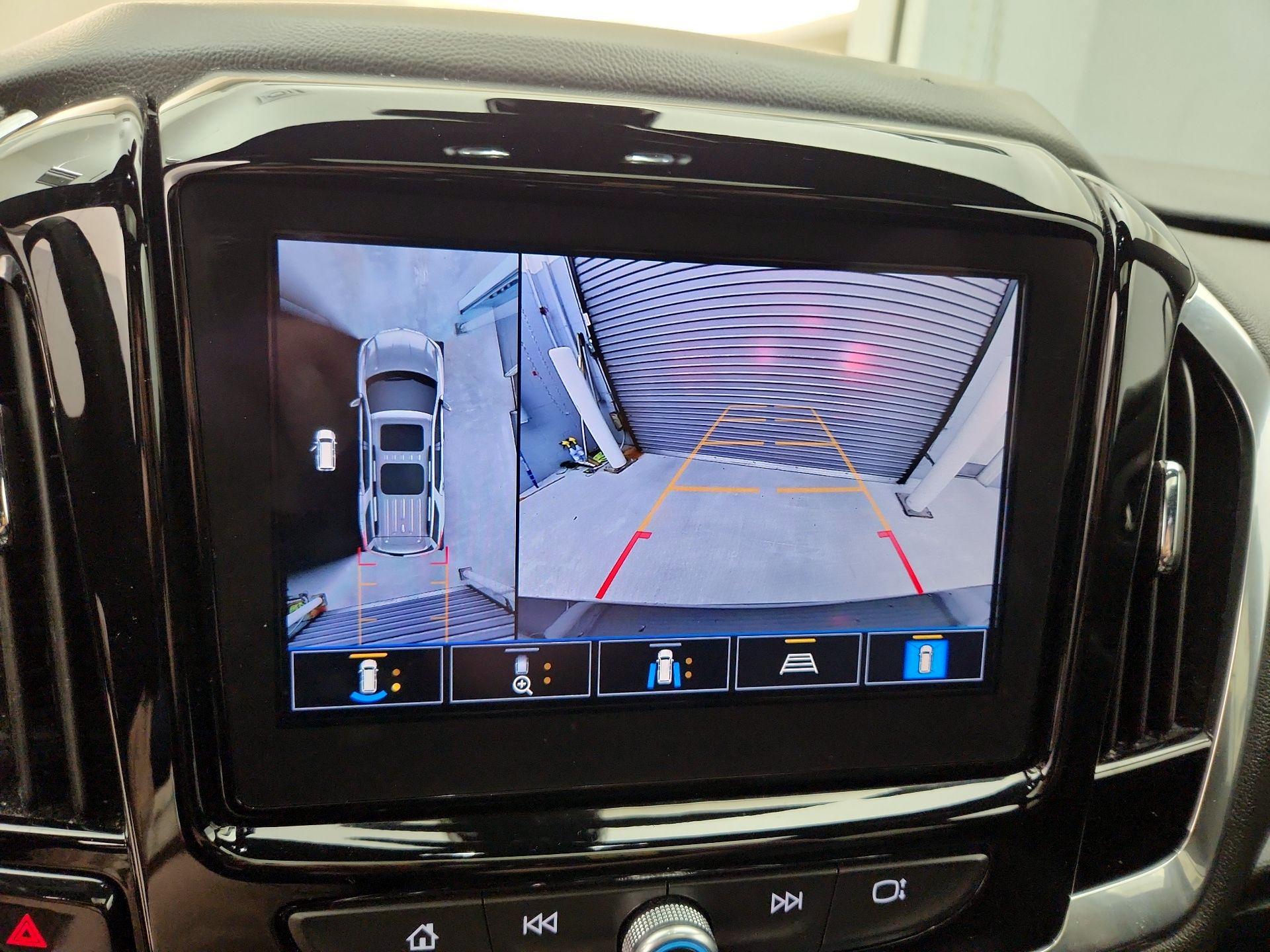 Thumbnail: 2023 Chevrolet Traverse - 15