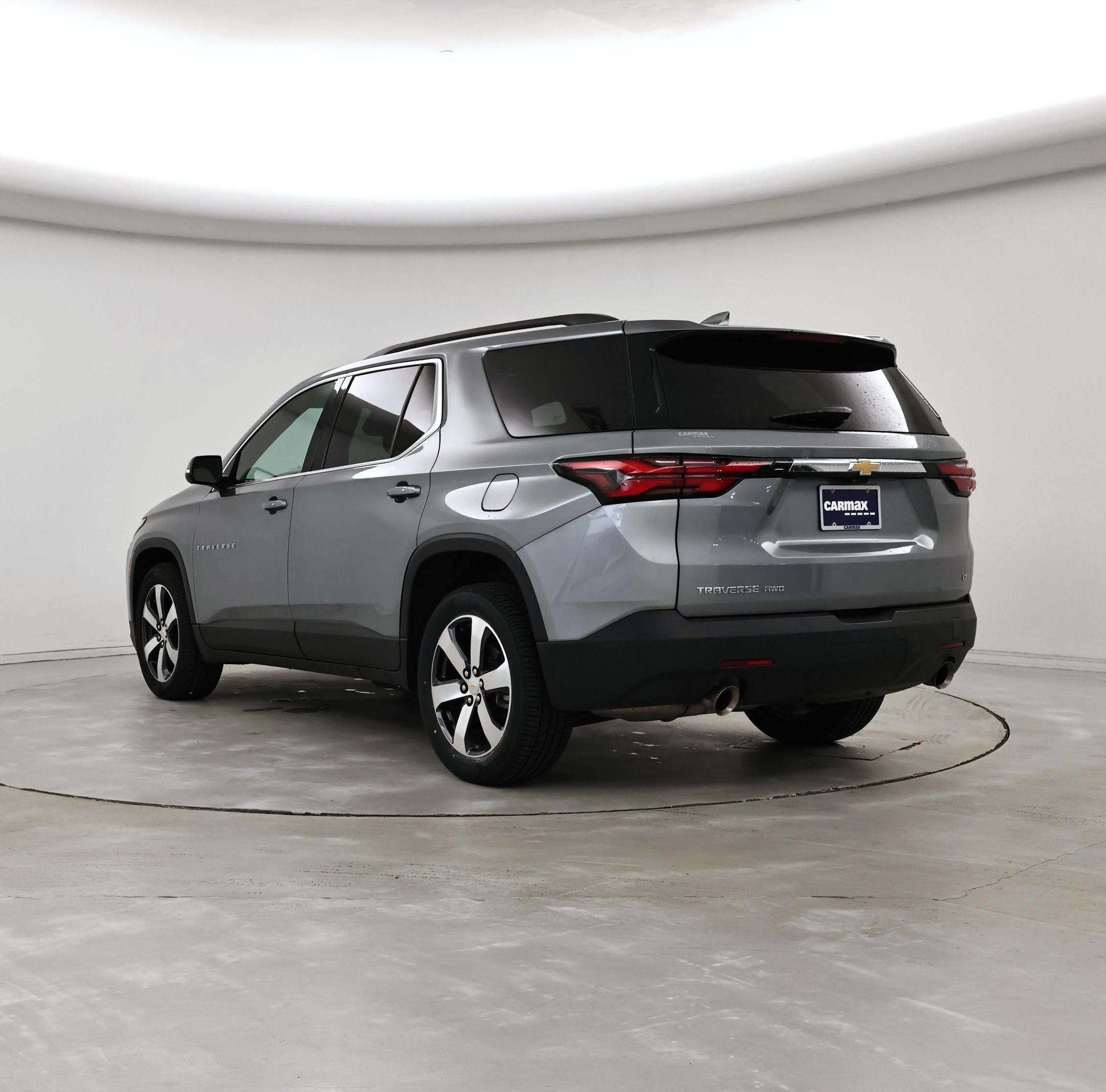 Thumbnail: 2023 Chevrolet Traverse - 2