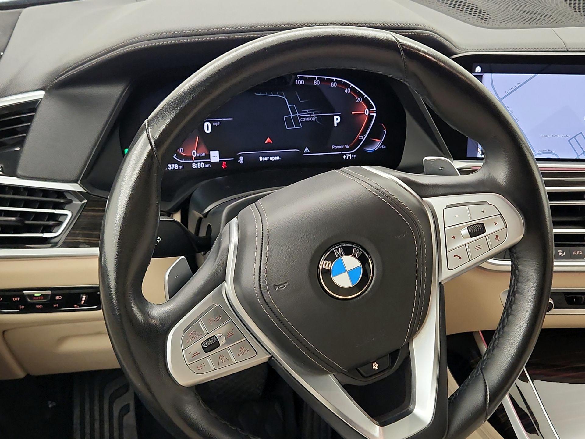 Thumbnail: 2021 BMW X7 - 10