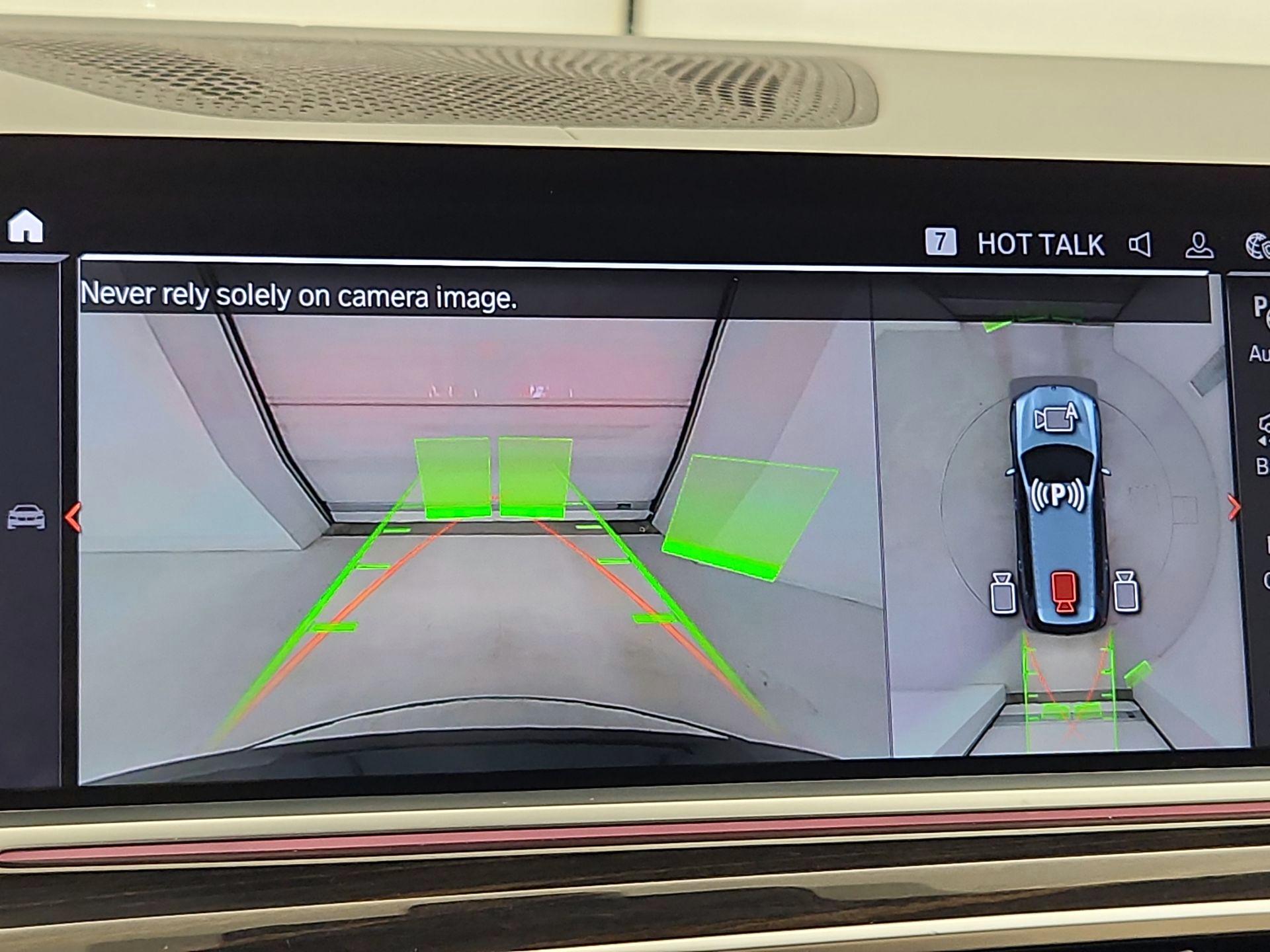 Thumbnail: 2021 BMW X7 - 15