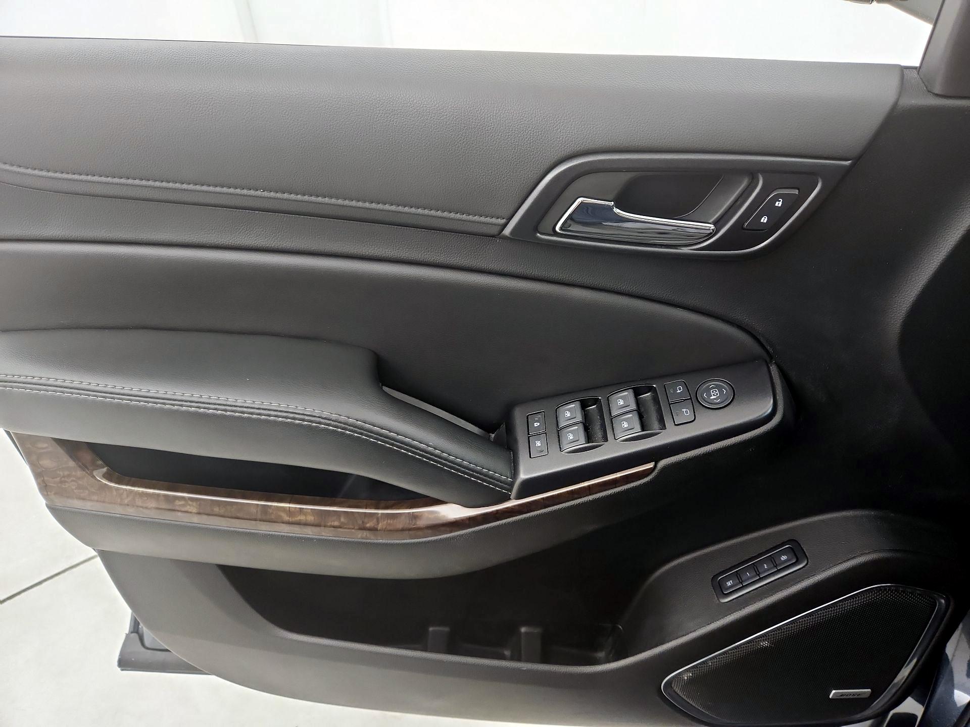 Thumbnail: 2020 Chevrolet Suburban - 12