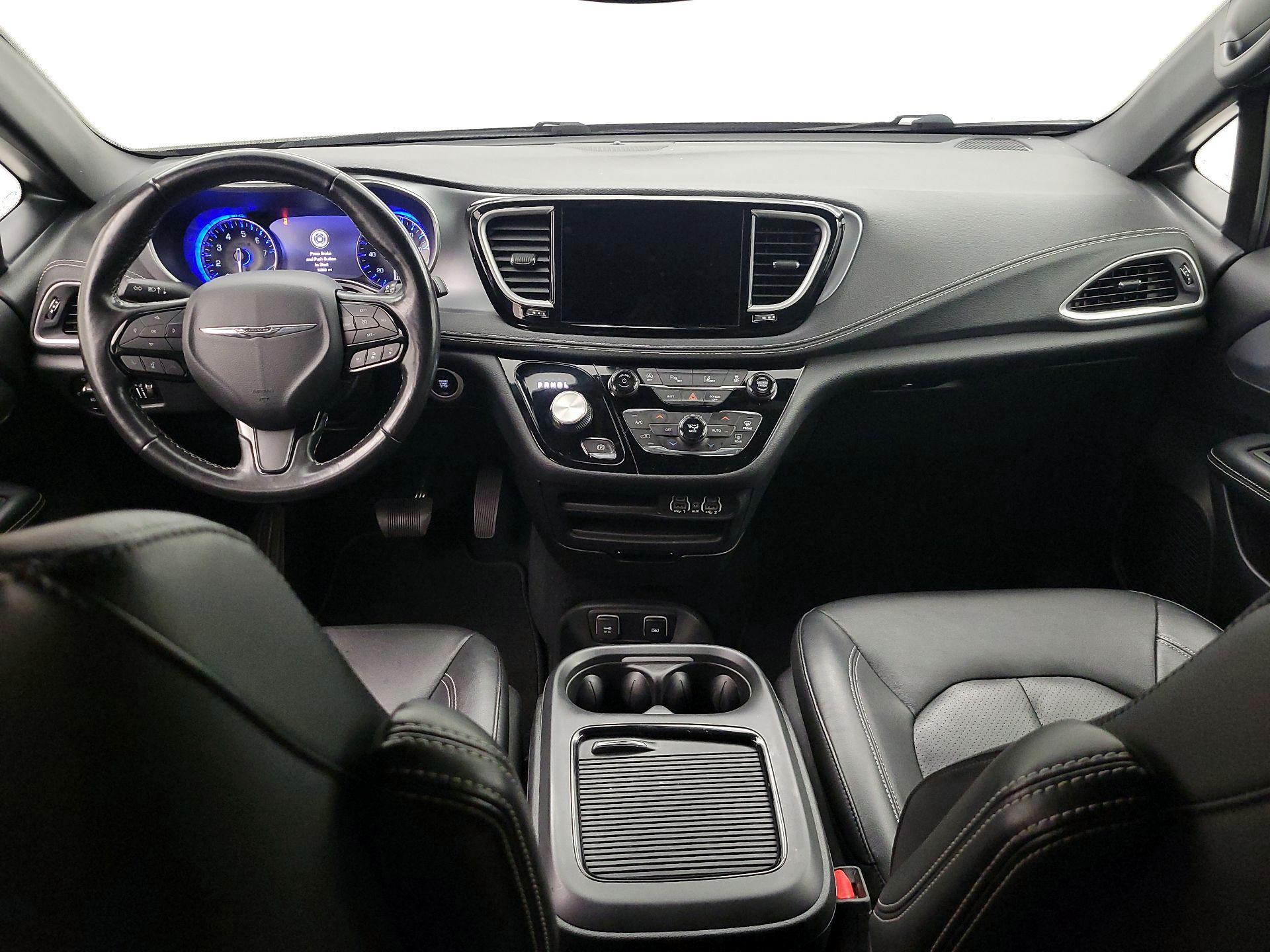 Thumbnail: 2021 Chrysler Pacifica - 9