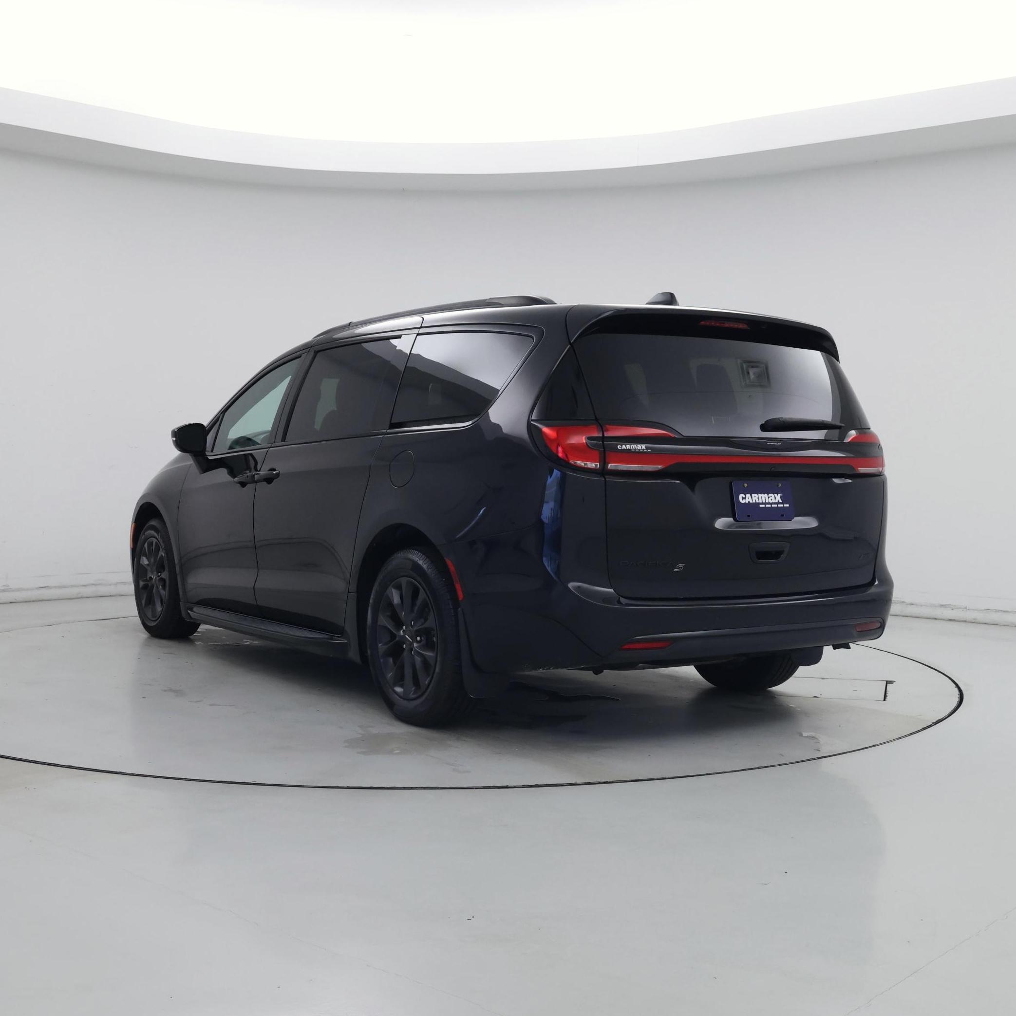 Thumbnail: 2021 Chrysler Pacifica - 2