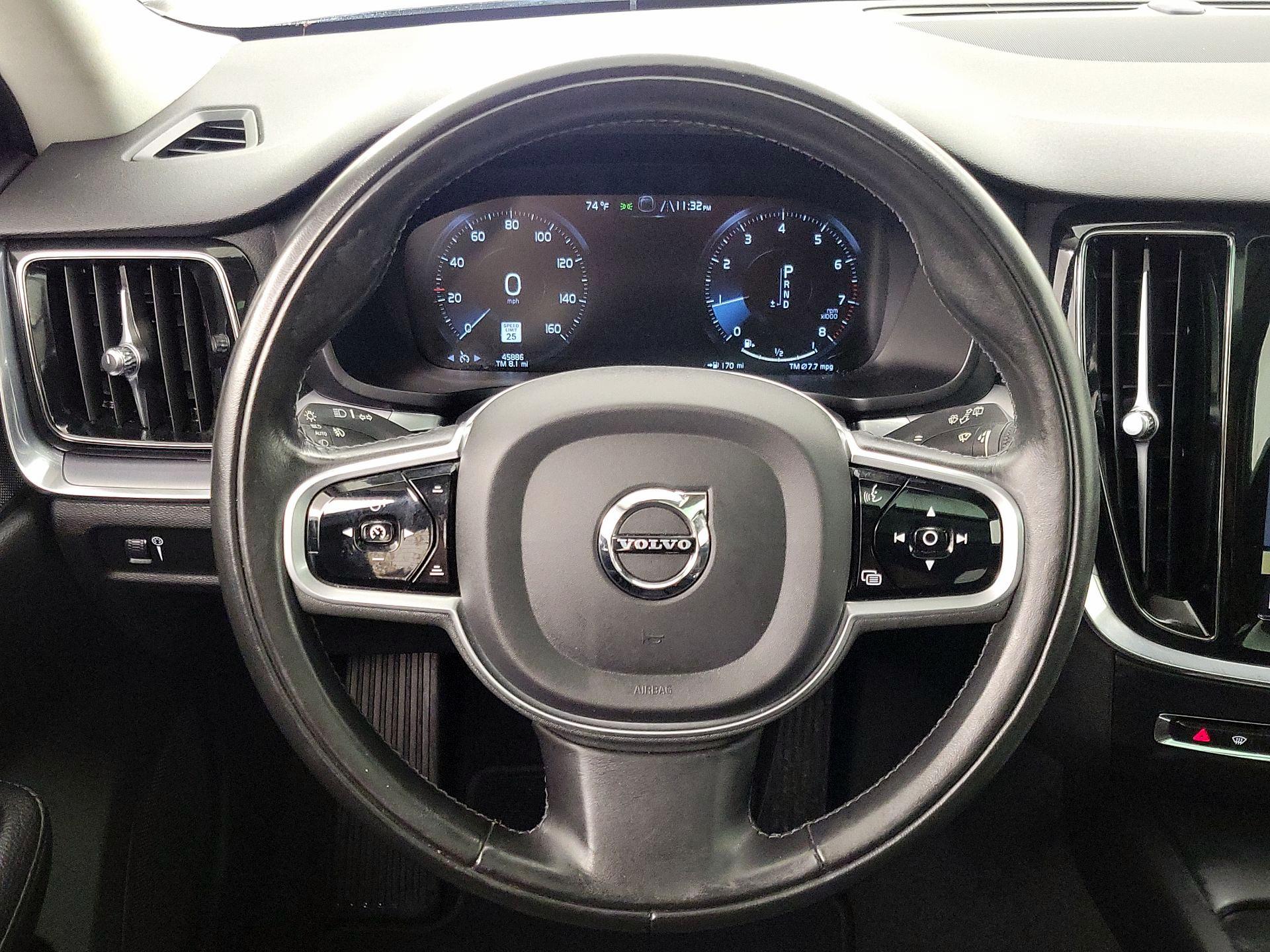 Thumbnail: 2020 Volvo S60 - 10