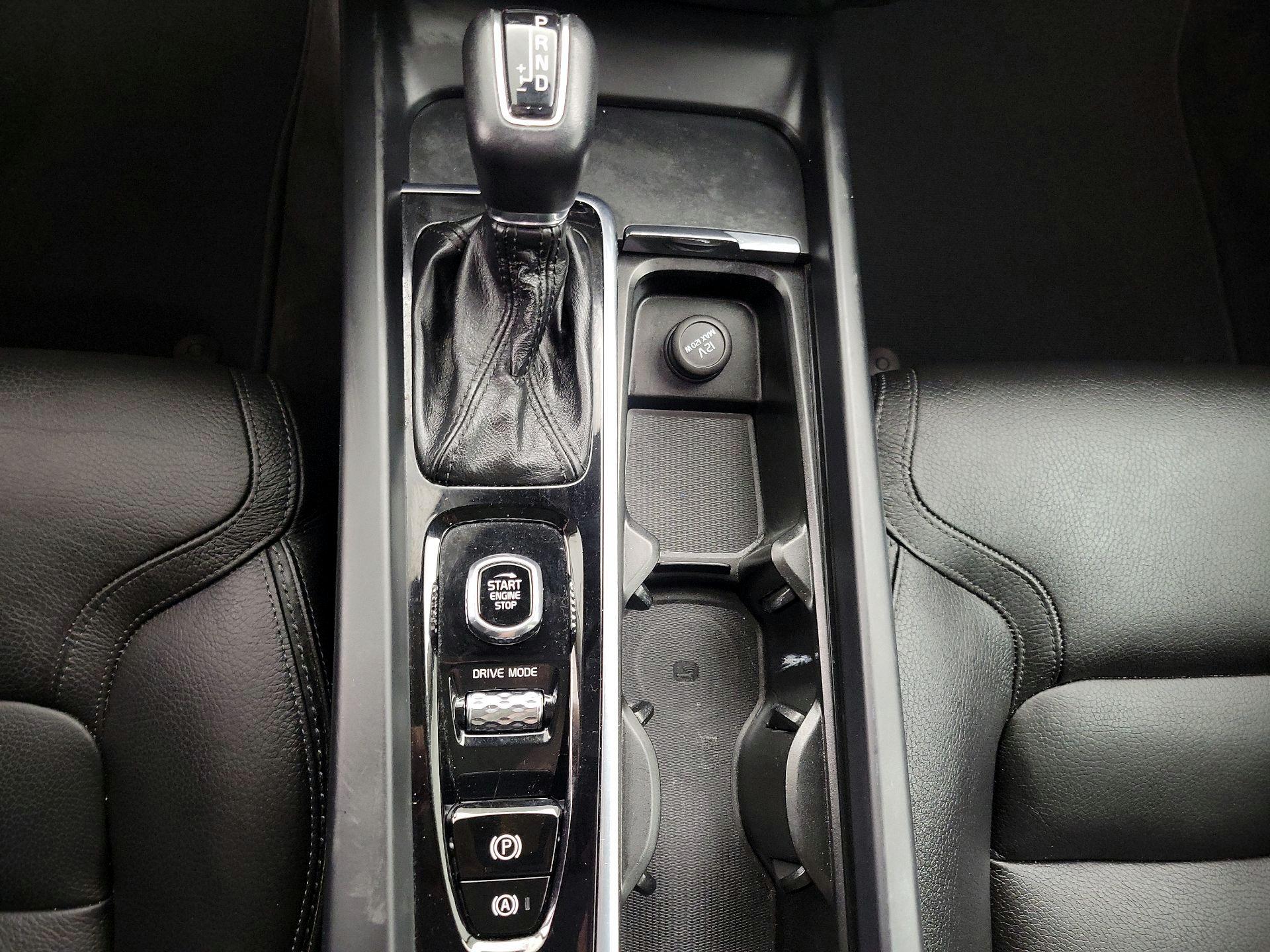 Thumbnail: 2020 Volvo S60 - 18