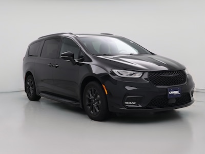 Black 2021 Chrysler Pacifica Touring L
