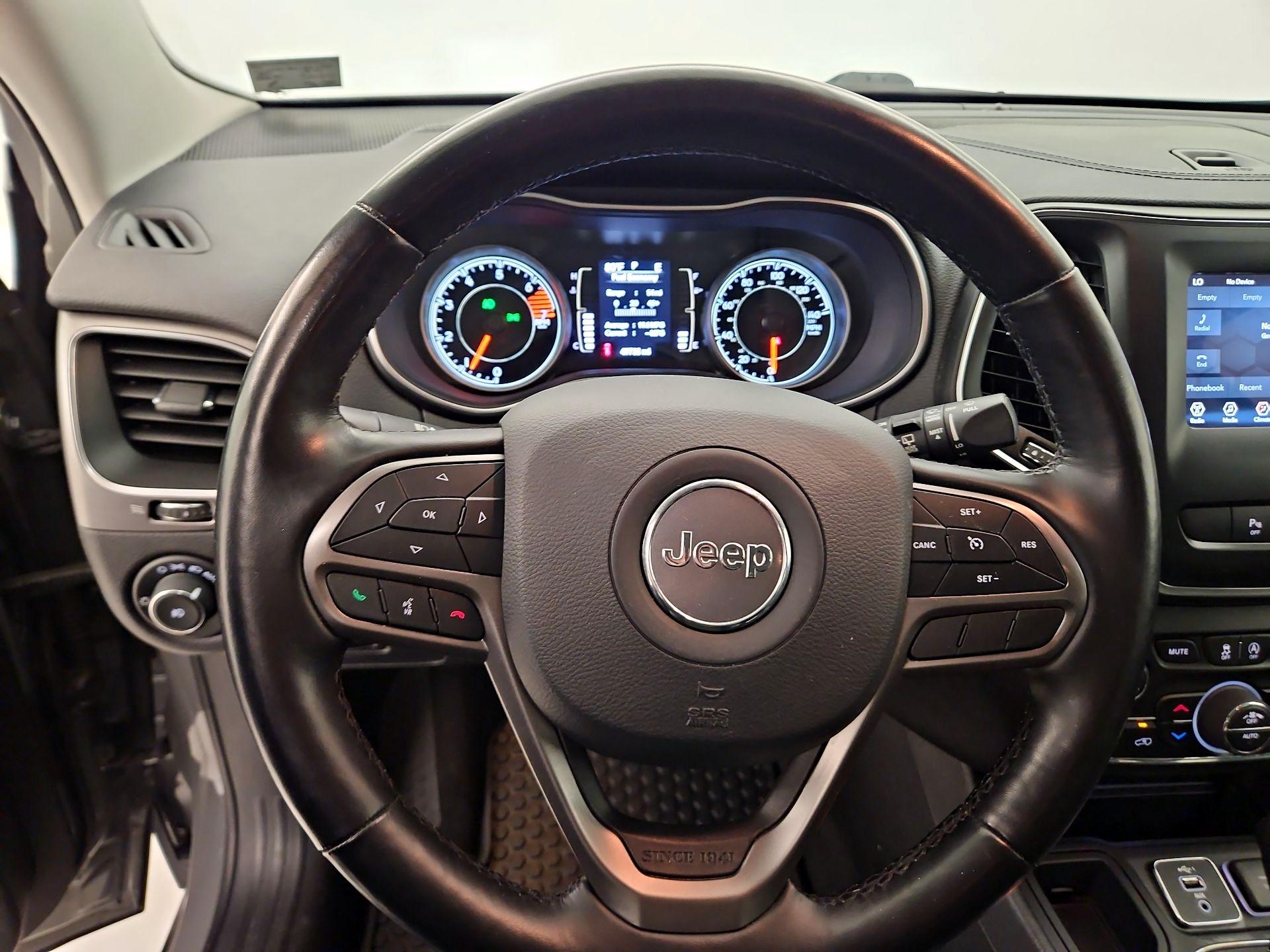 Thumbnail: 2020 Jeep Cherokee - 10