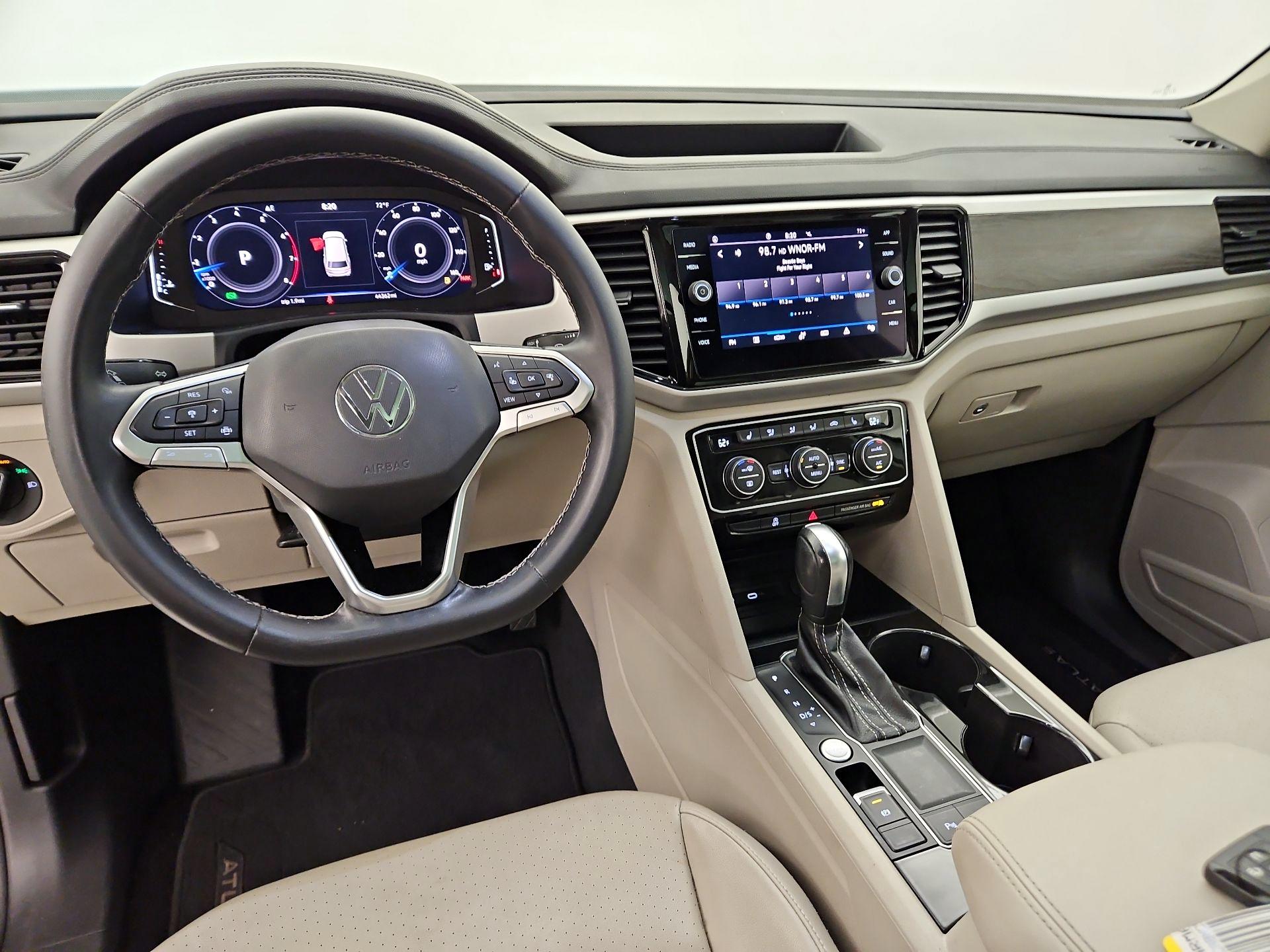 Thumbnail: 2022 Volkswagen Atlas - 9