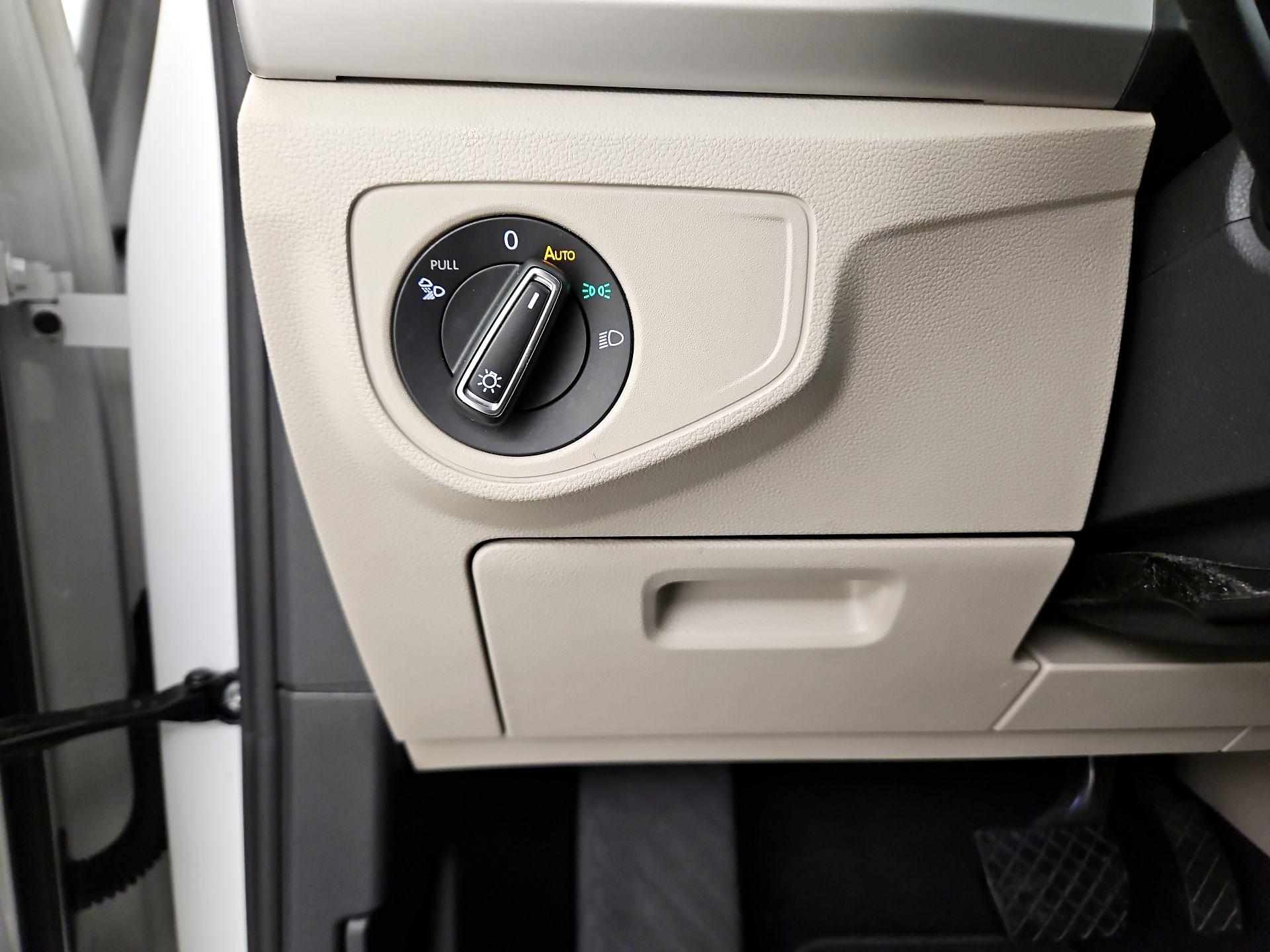 Thumbnail: 2022 Volkswagen Atlas - 13