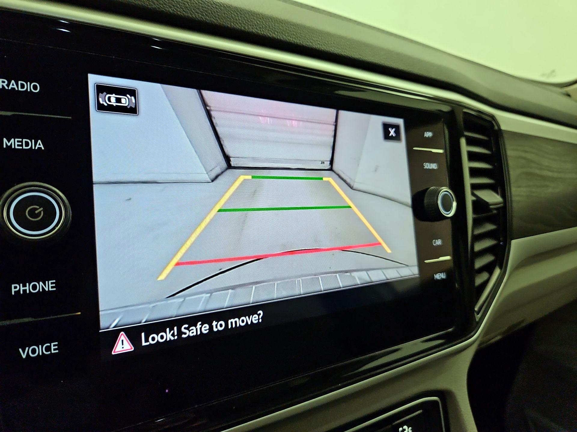 Thumbnail: 2022 Volkswagen Atlas - 14