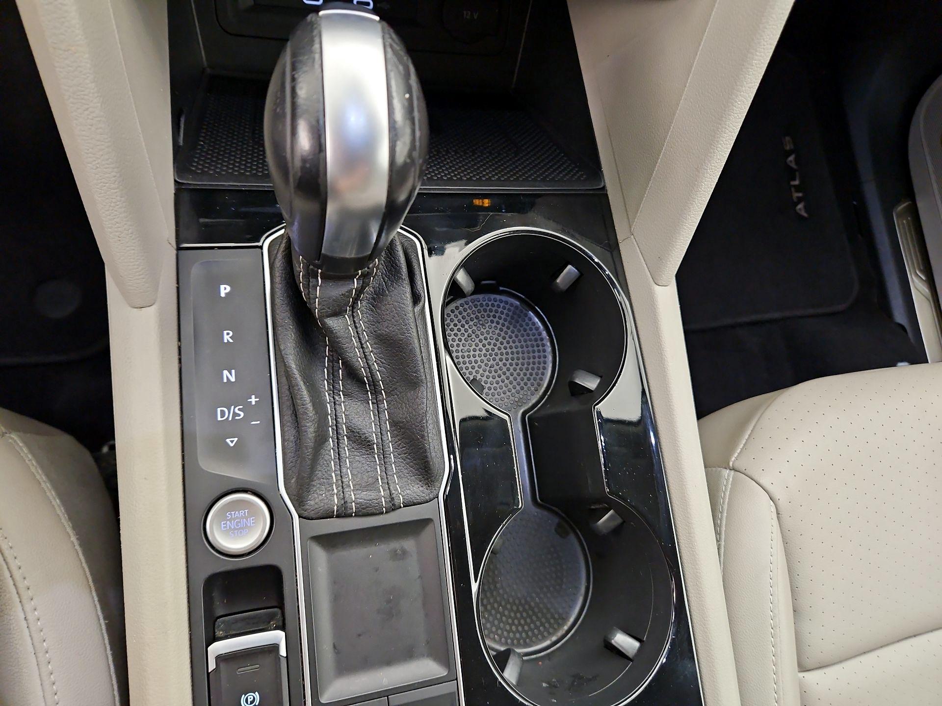 Thumbnail: 2022 Volkswagen Atlas - 17