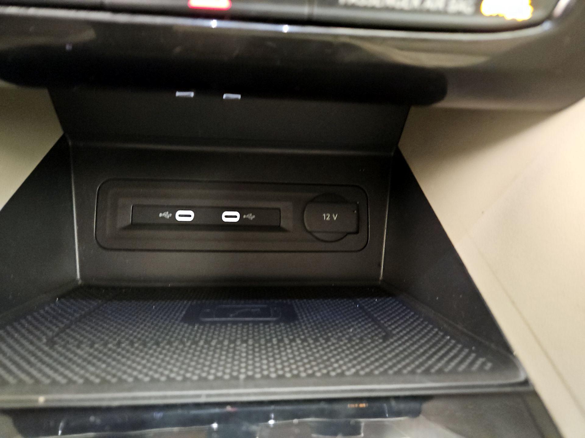 Thumbnail: 2022 Volkswagen Atlas - 18