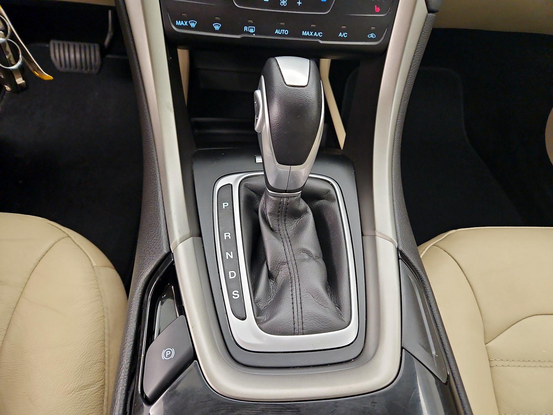 Thumbnail: 2014 Ford Fusion - 18