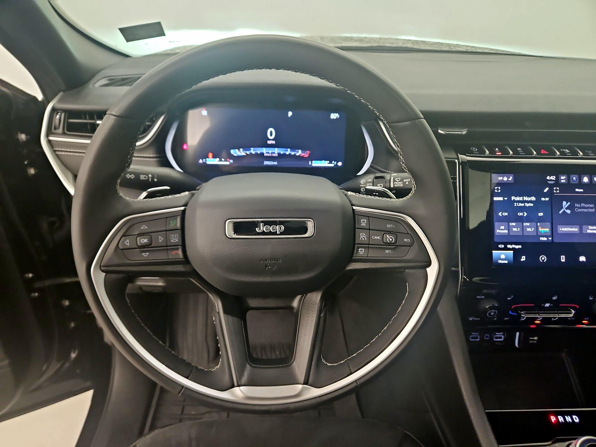 Thumbnail: 2024 Jeep Grand Cherokee - 10
