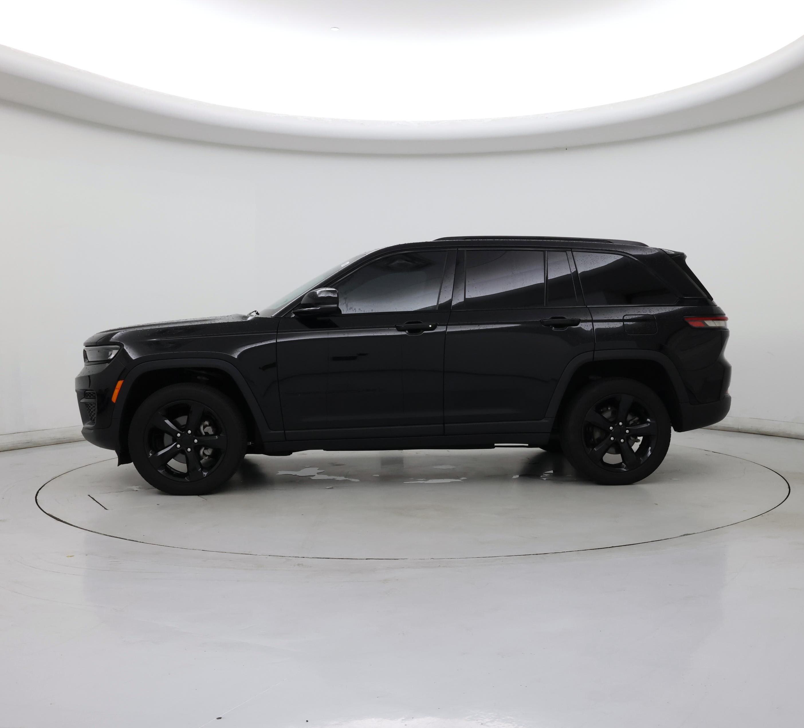 Thumbnail: 2024 Jeep Grand Cherokee - 3