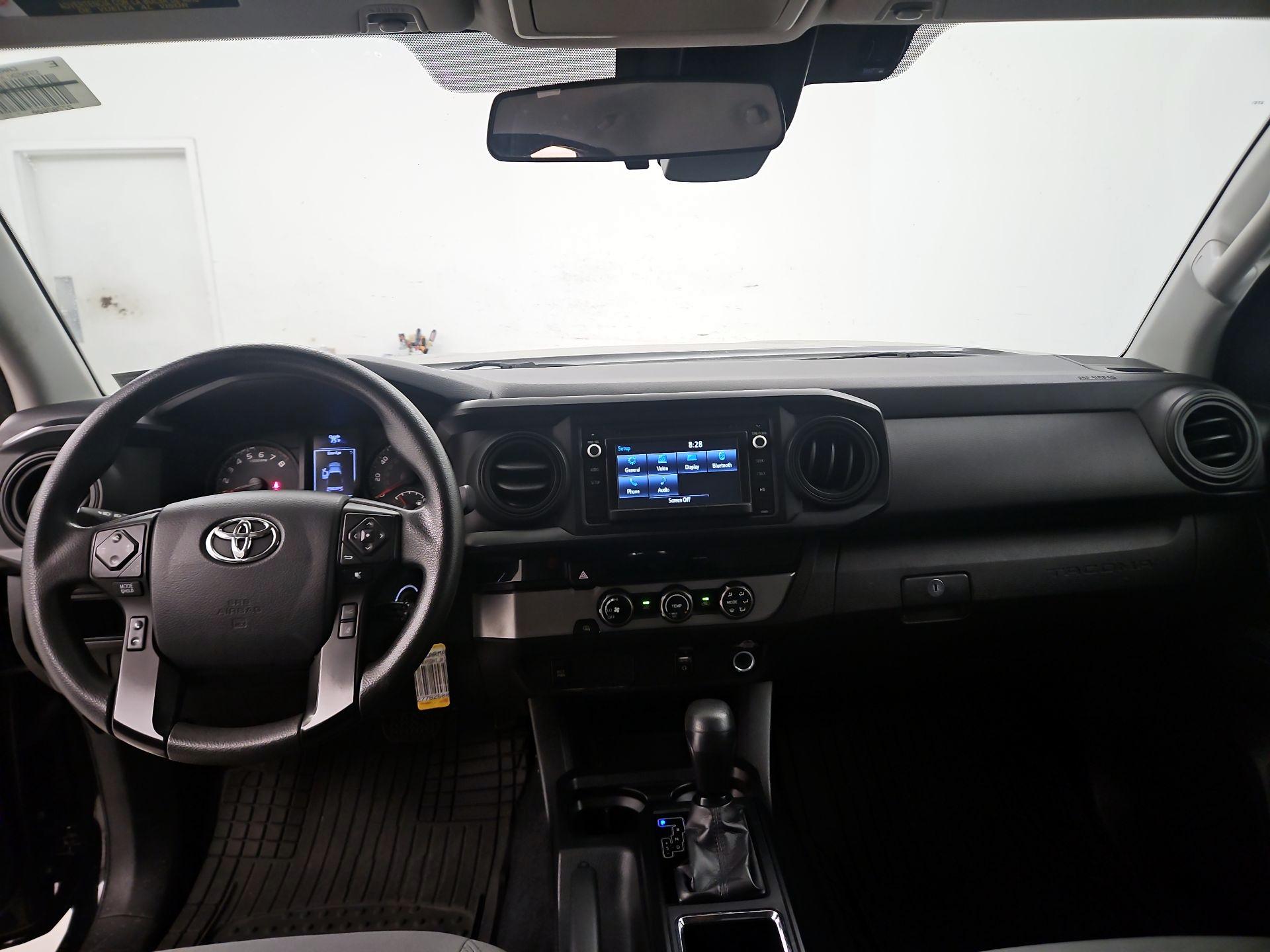 Thumbnail: 2018 Toyota Tacoma - 9