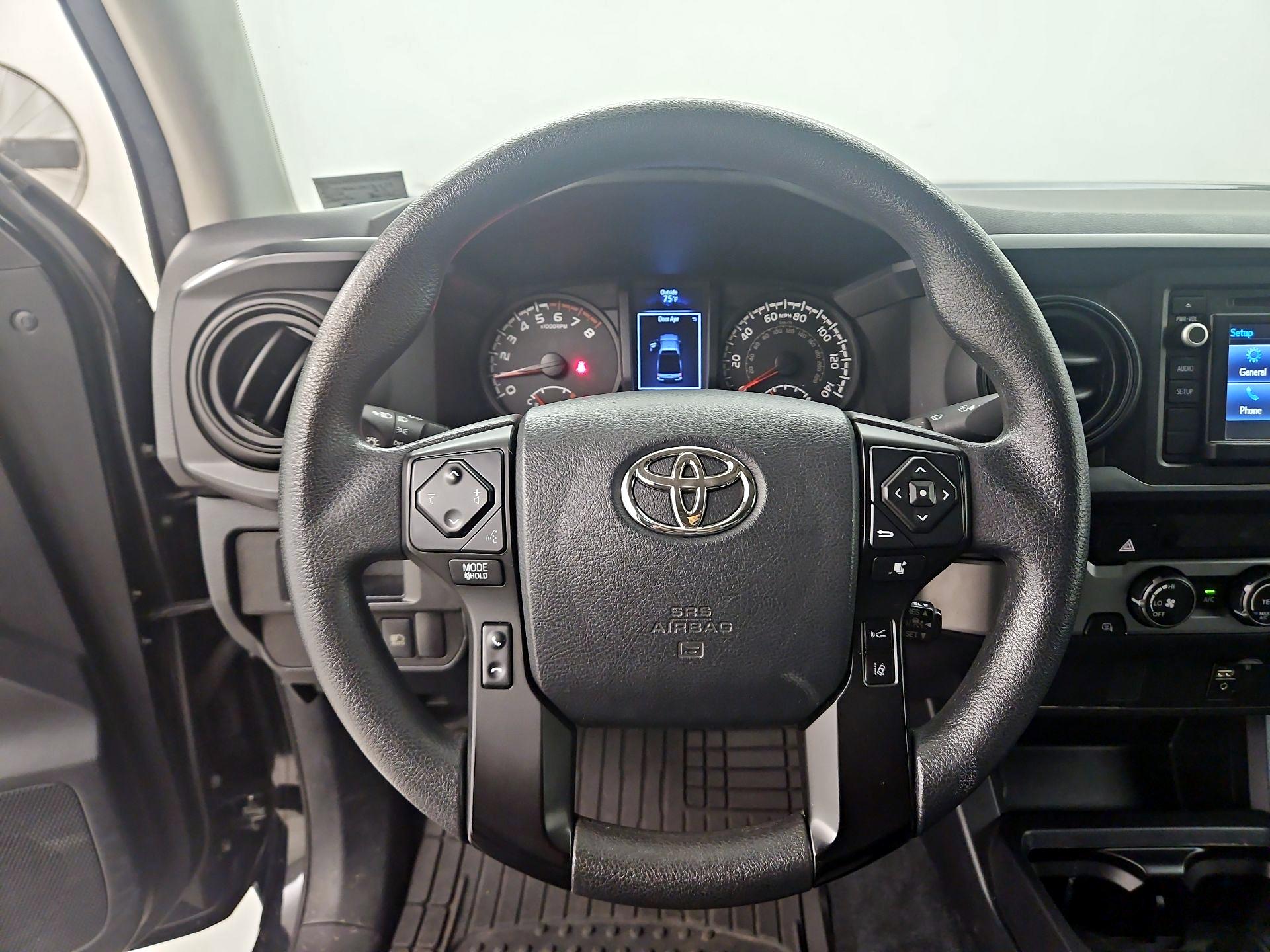 Thumbnail: 2018 Toyota Tacoma - 10