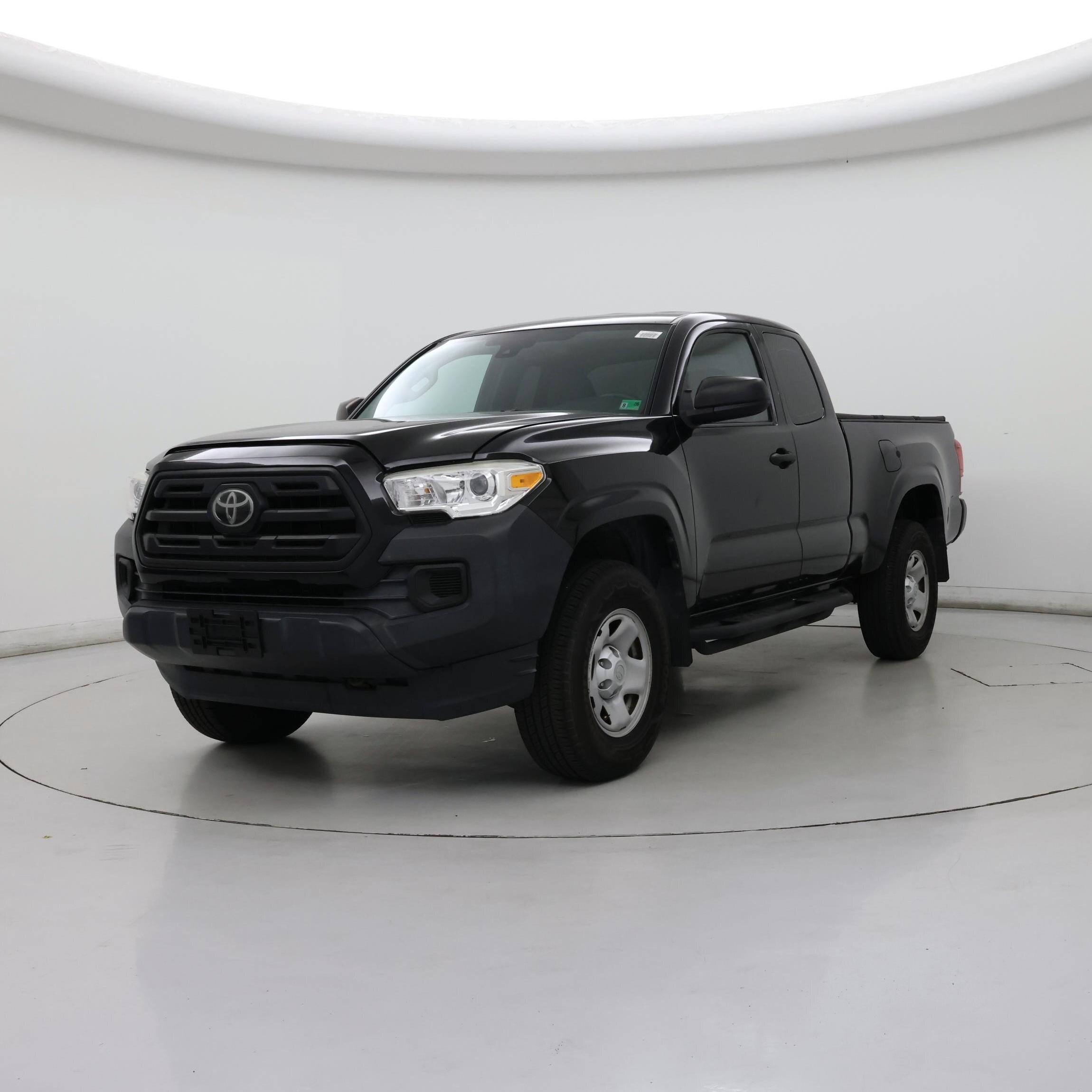 Thumbnail: 2018 Toyota Tacoma - 4