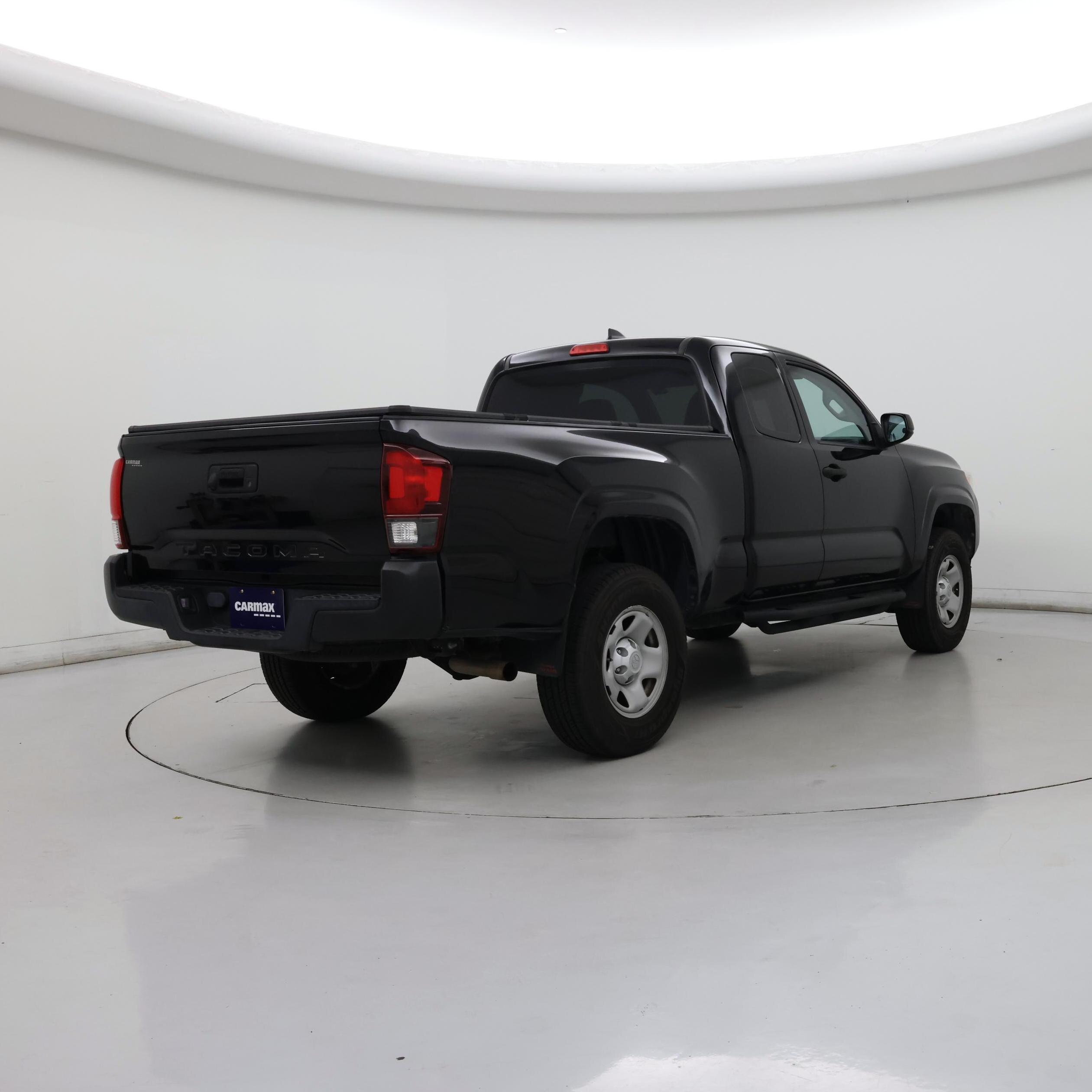 Thumbnail: 2018 Toyota Tacoma - 8