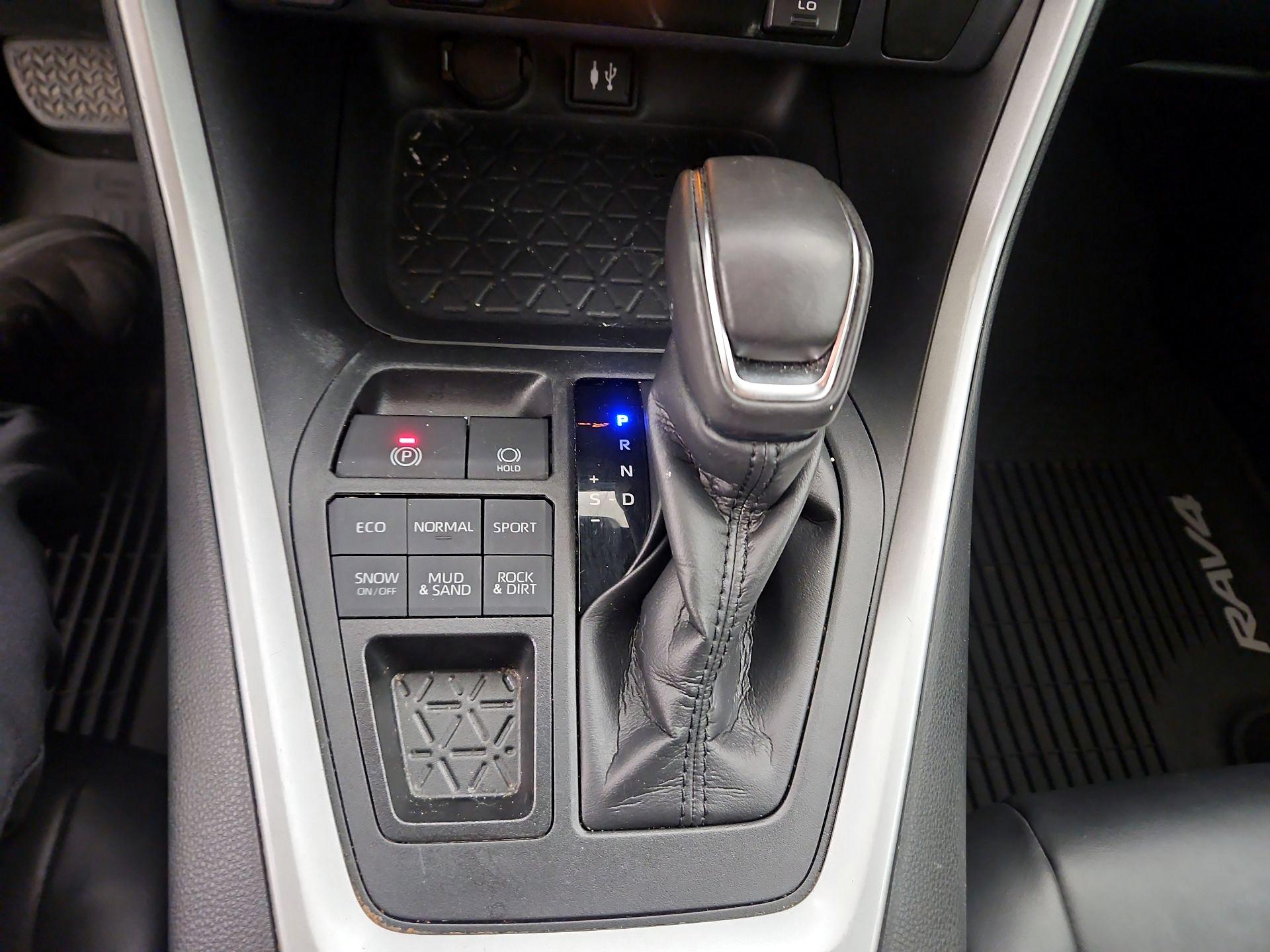 Thumbnail: 2019 Toyota RAV4 - 17