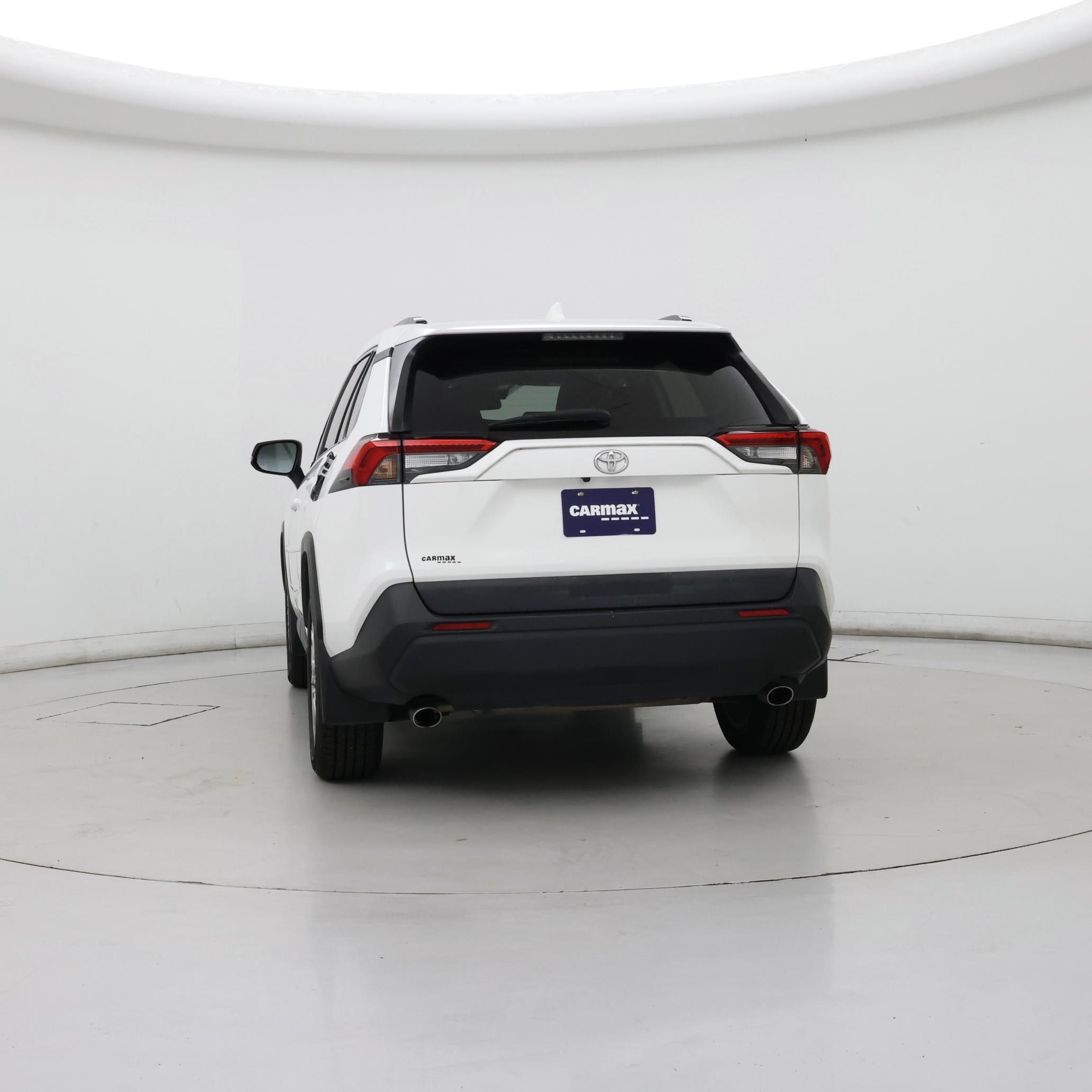 Thumbnail: 2019 Toyota RAV4 - 6