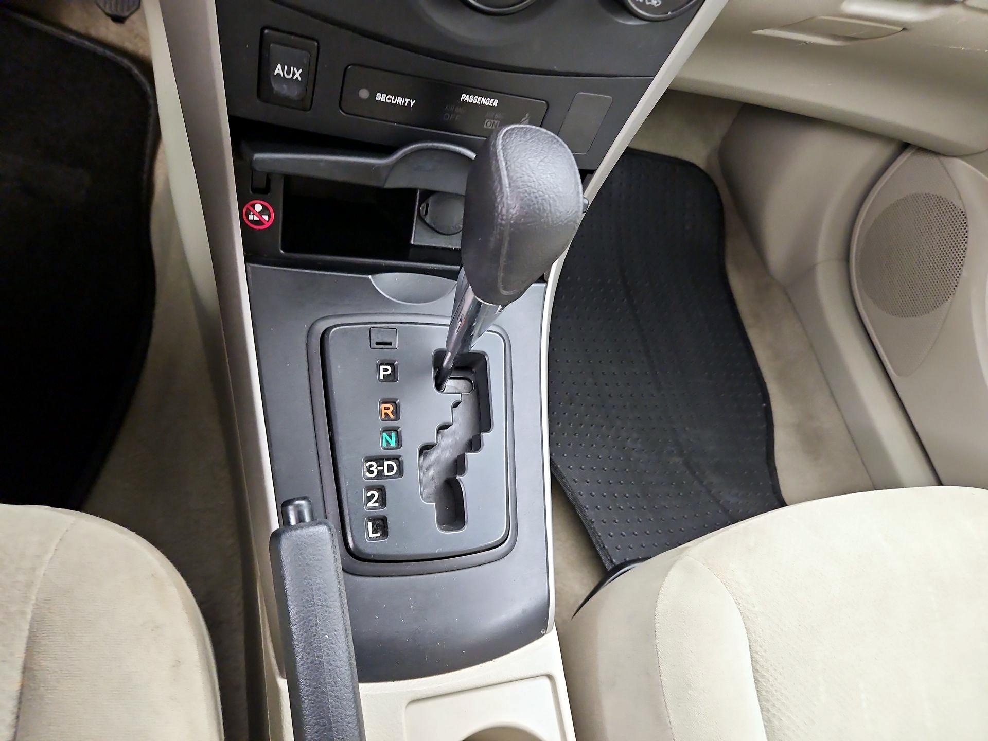 Thumbnail: 2013 Toyota Corolla - 16