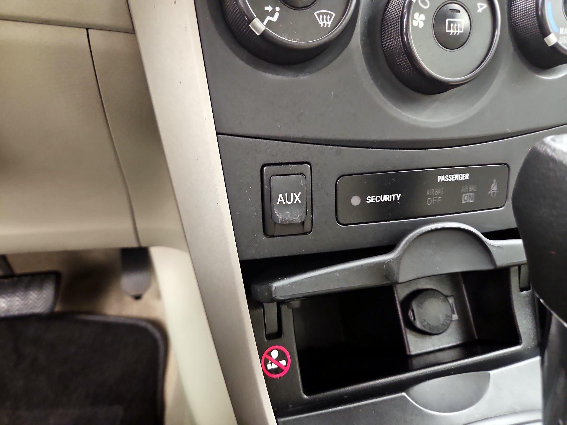 Thumbnail: 2013 Toyota Corolla - 17