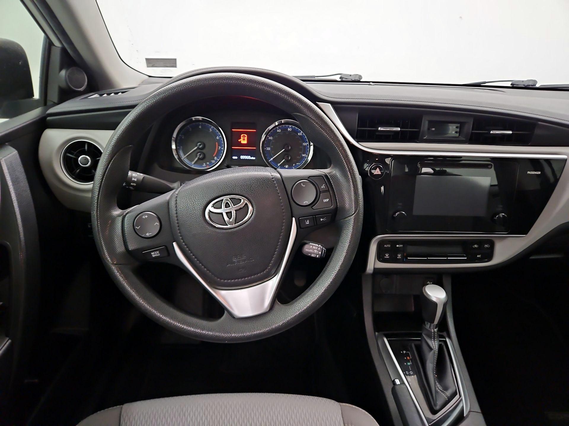 Thumbnail: 2017 Toyota Corolla - 10