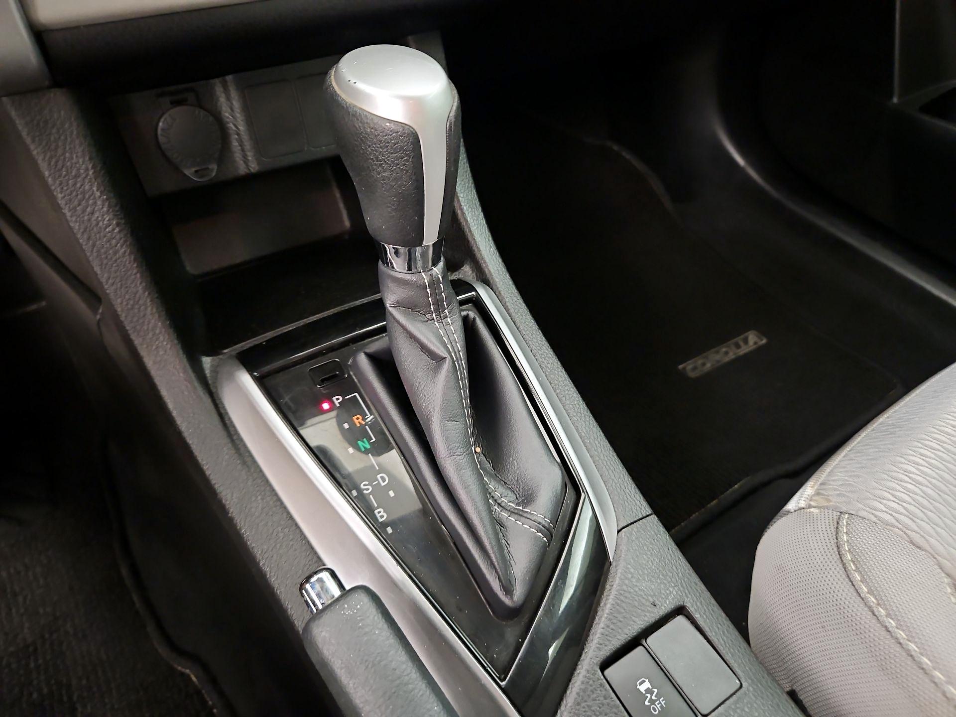 Thumbnail: 2017 Toyota Corolla - 17