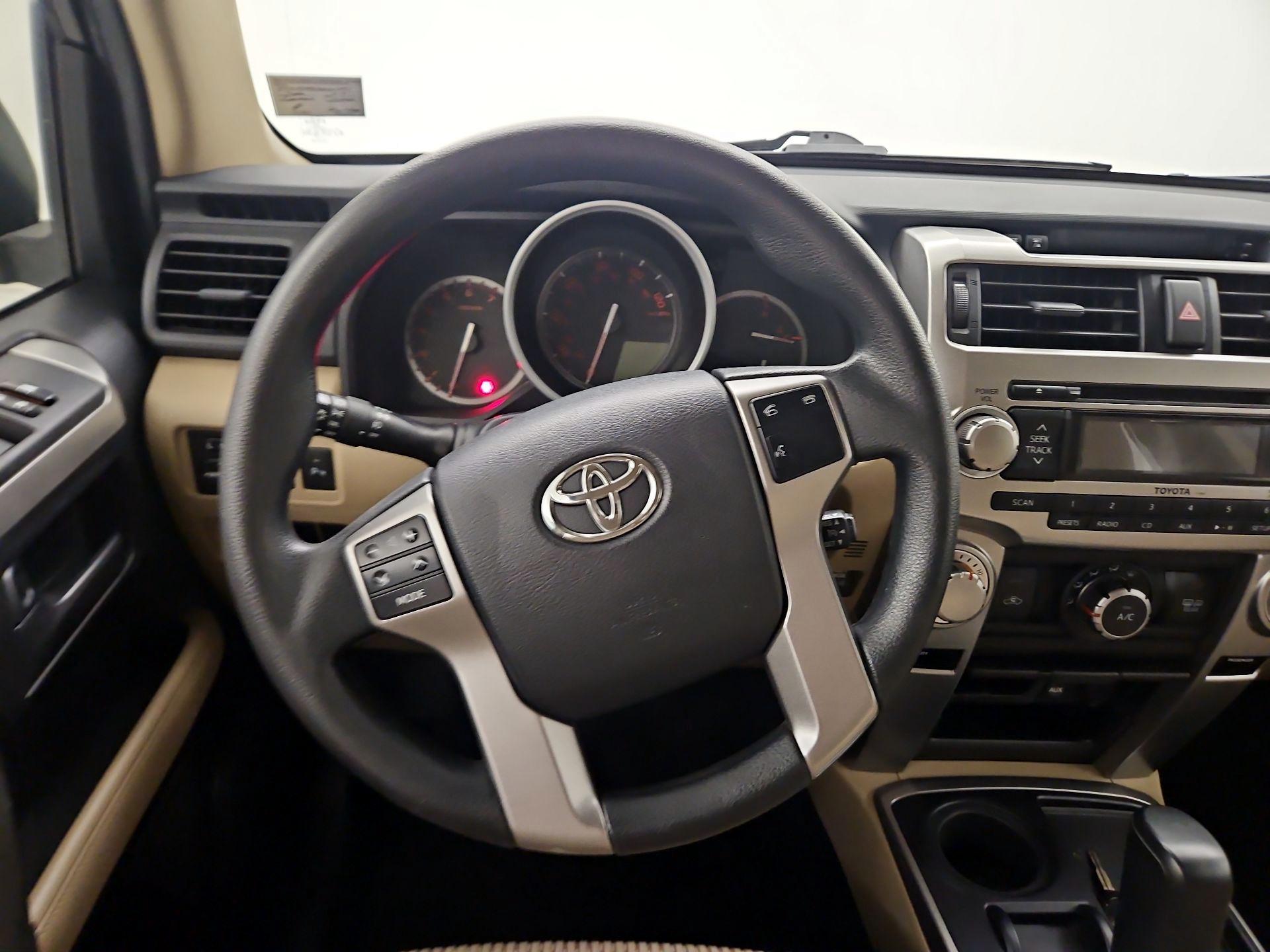 Thumbnail: 2013 Toyota 4Runner - 10