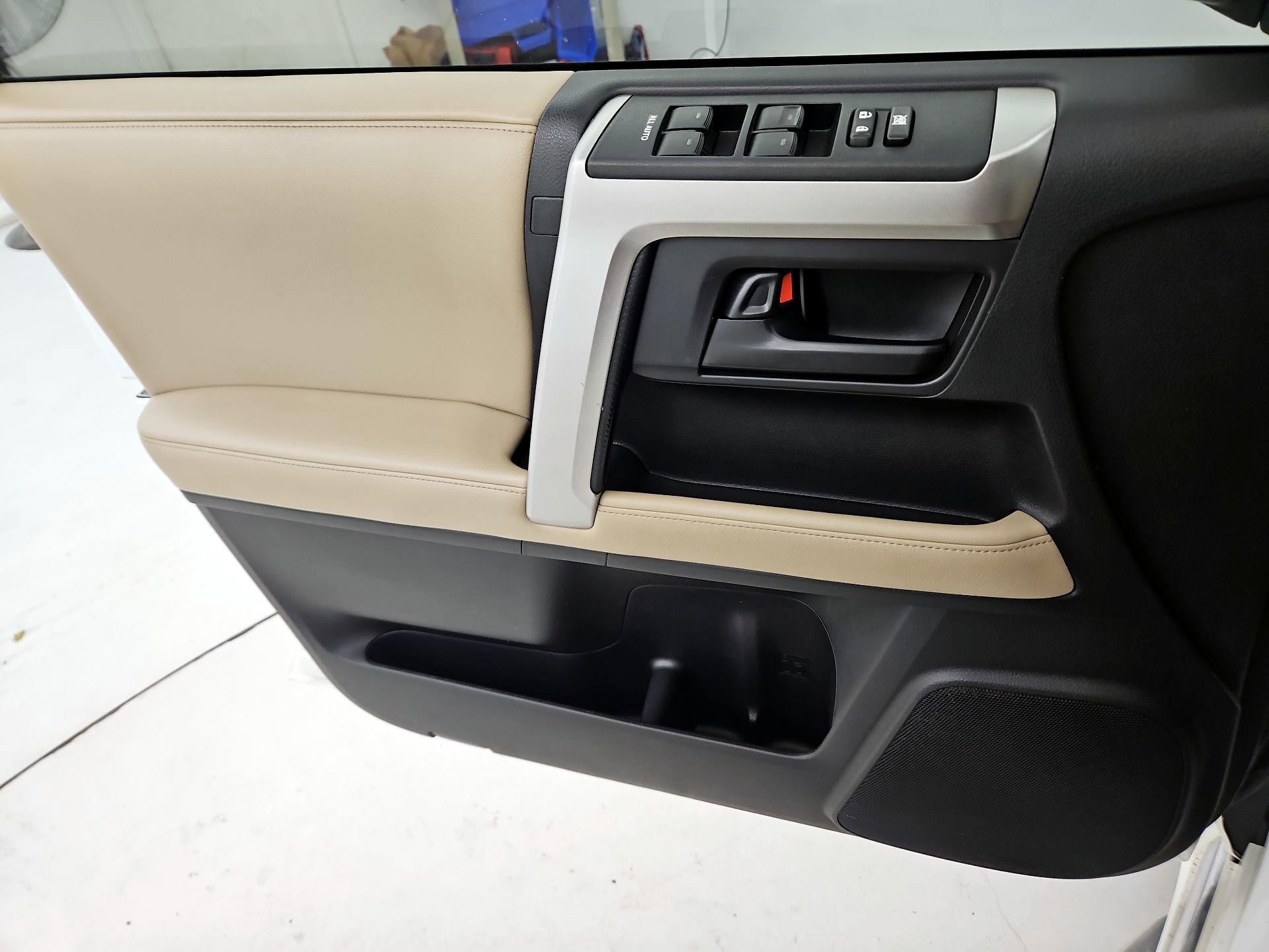 Thumbnail: 2013 Toyota 4Runner - 12