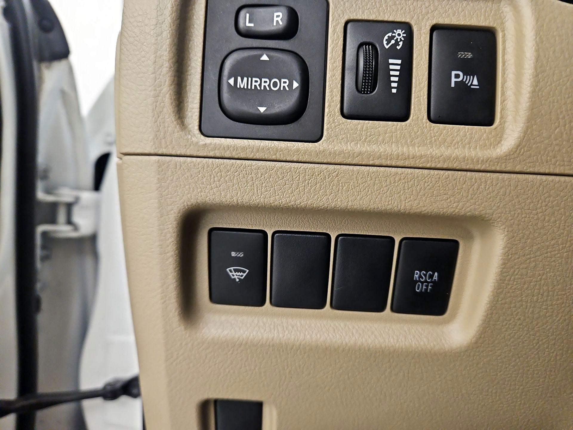 Thumbnail: 2013 Toyota 4Runner - 13