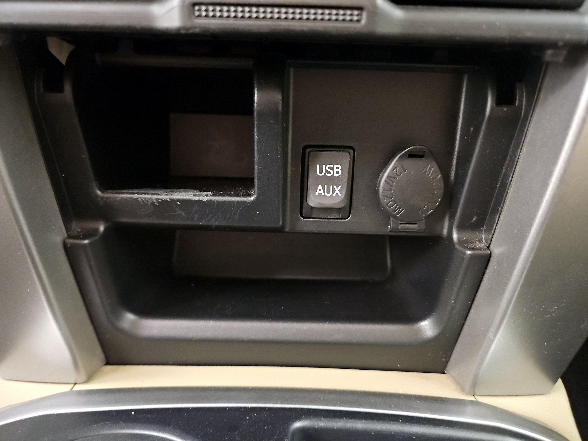 Thumbnail: 2013 Toyota 4Runner - 17