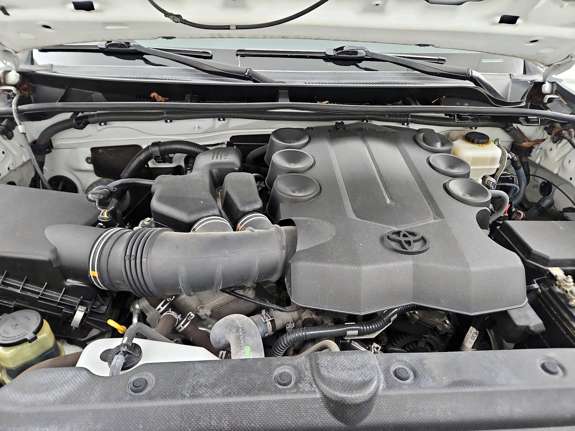 Thumbnail: 2013 Toyota 4Runner - 20