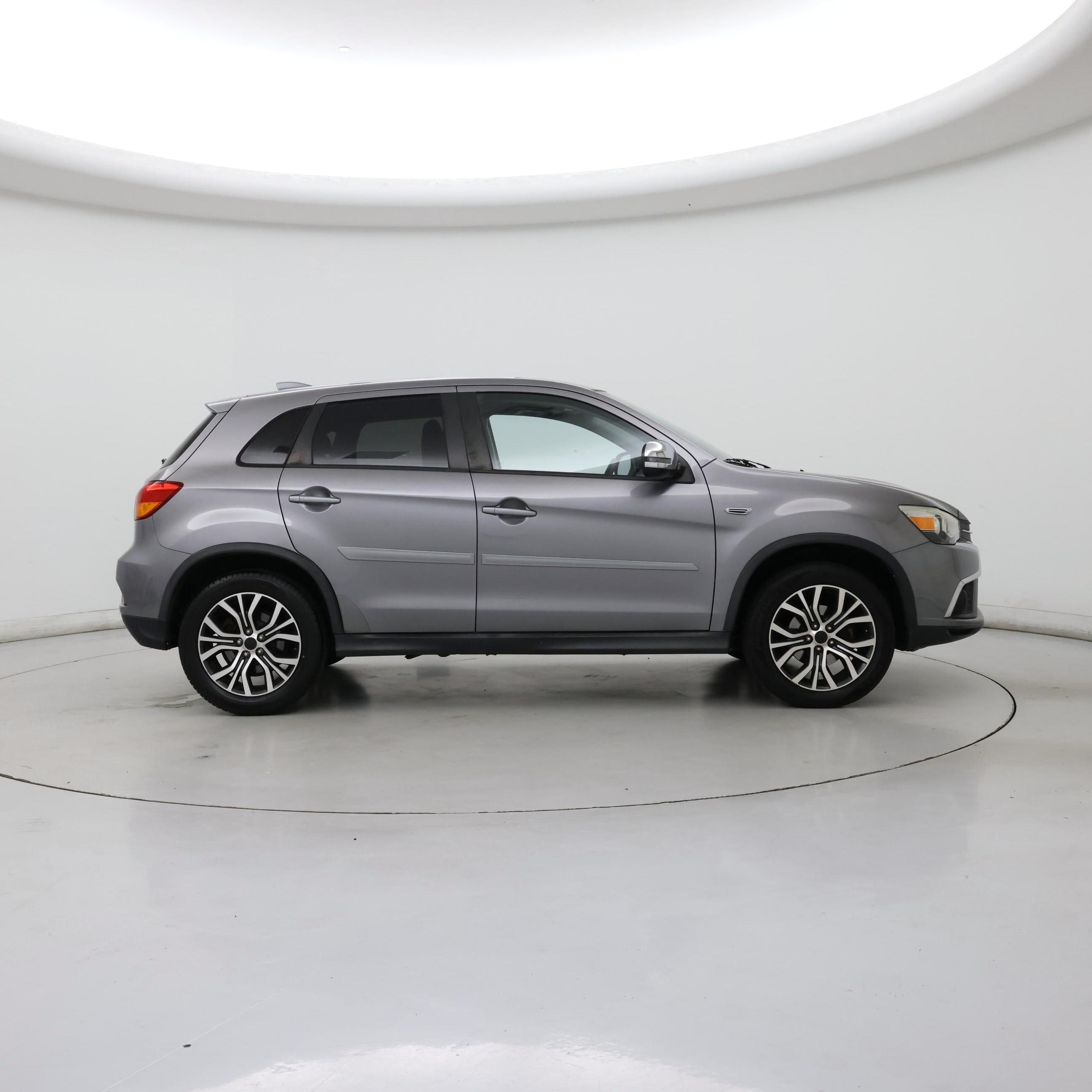 Thumbnail: 2018 Mitsubishi Outlander Sport - 7