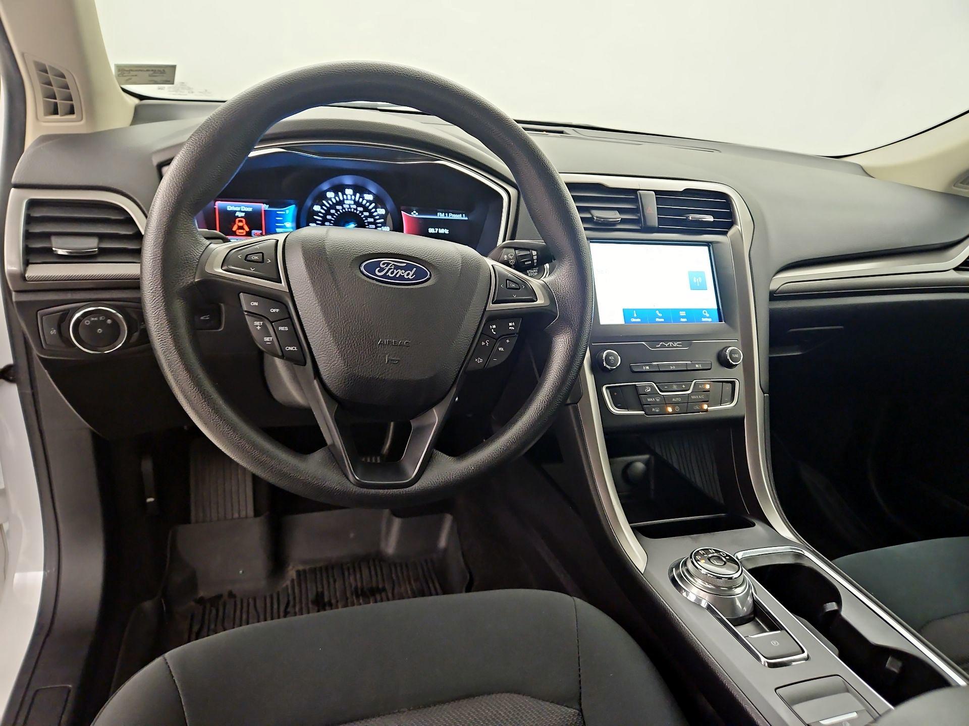 Thumbnail: 2020 Ford Fusion - 9