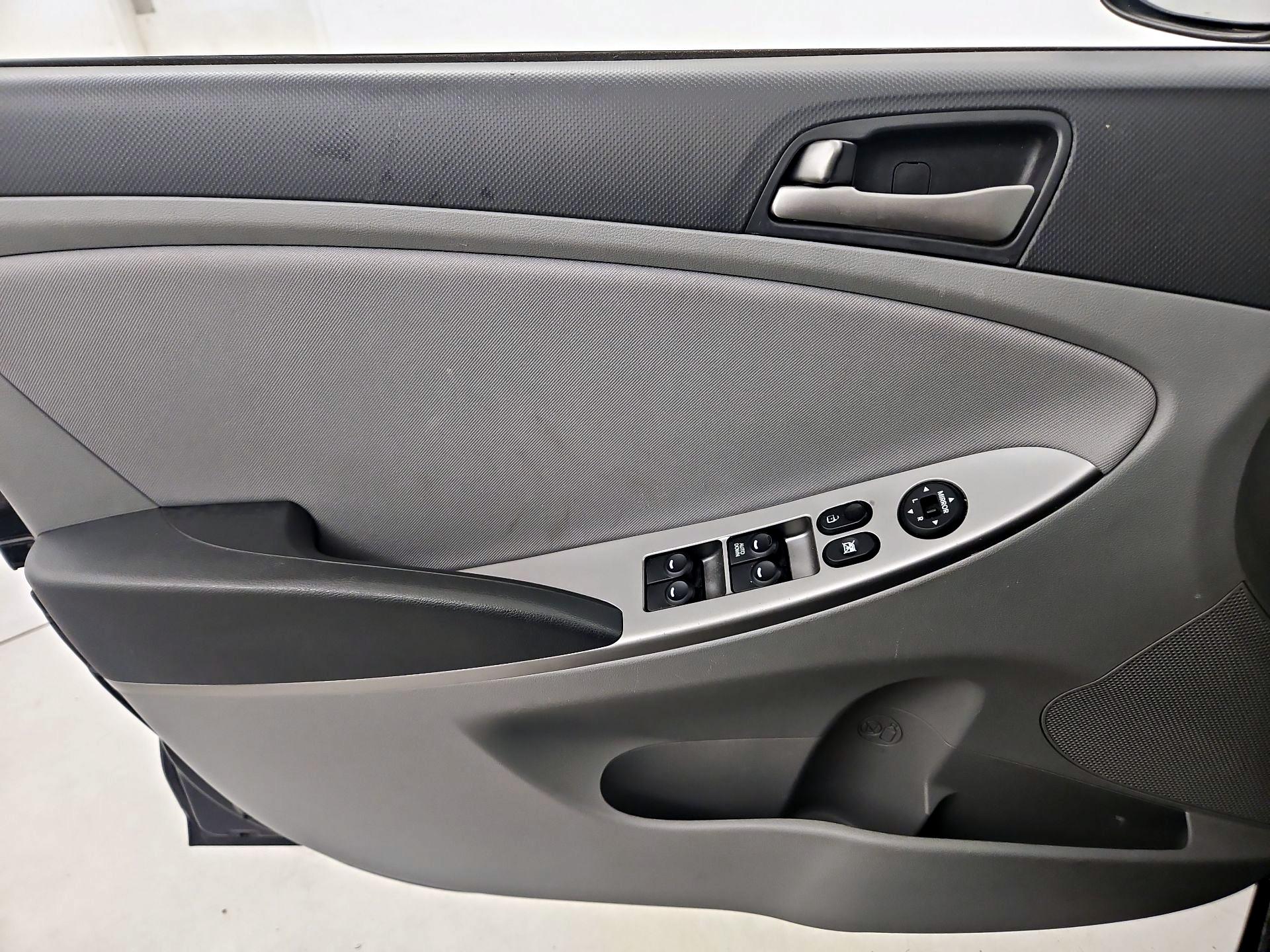 Thumbnail: 2017 Hyundai Accent - 12