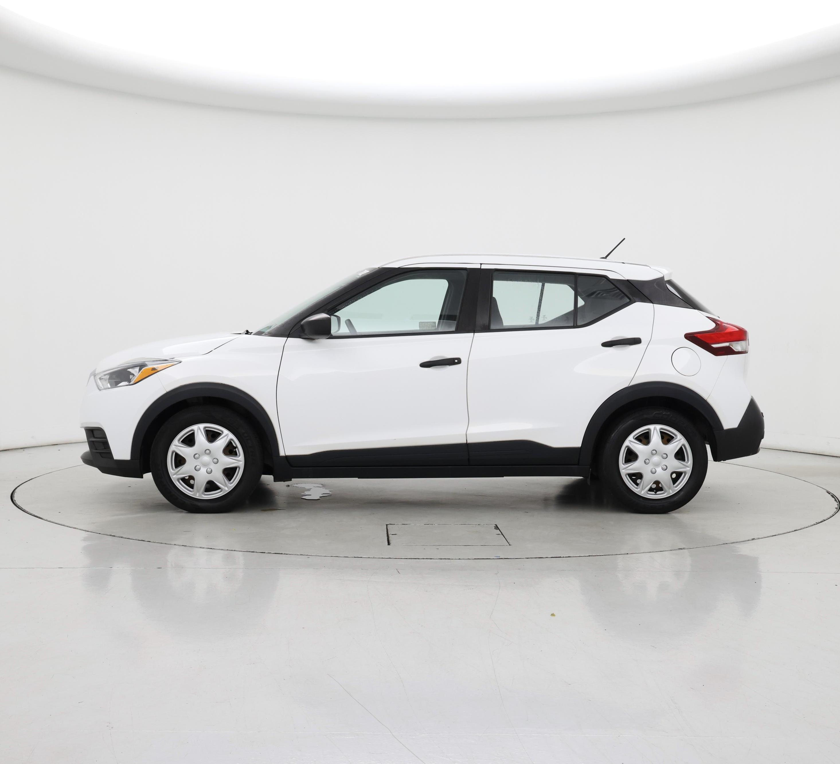 Thumbnail: 2020 Nissan Kicks - 3