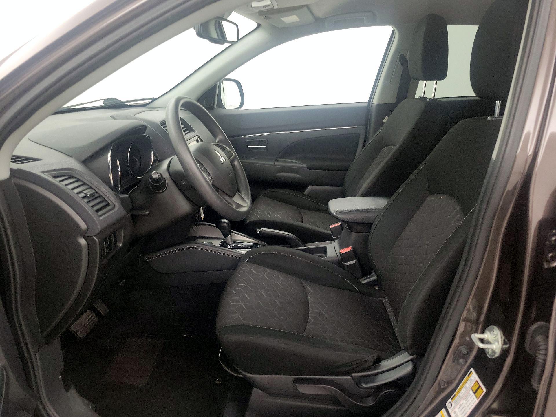 Thumbnail: 2021 Mitsubishi Outlander Sport - 11